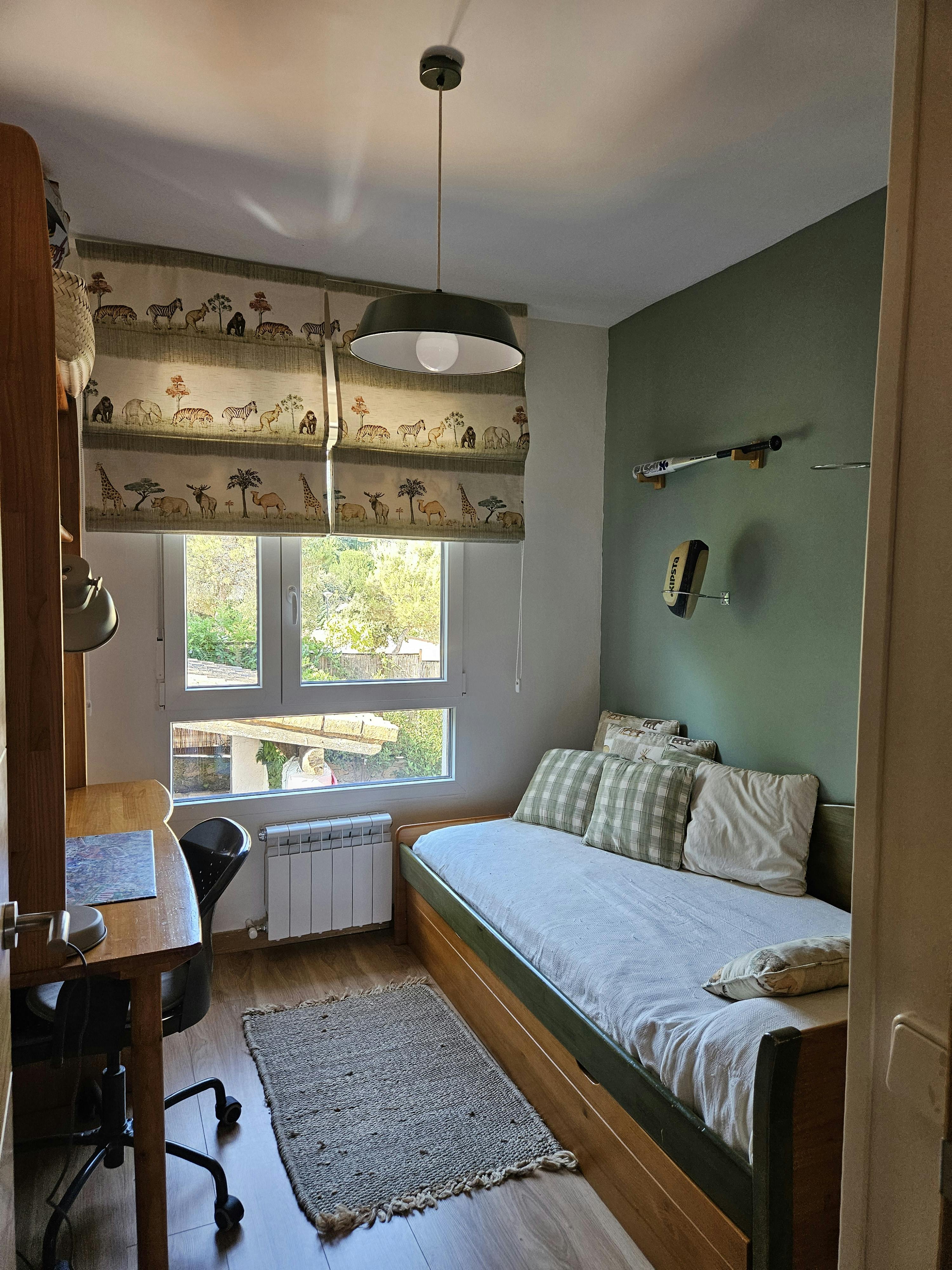 Private room for rent for €400 per month in La Berzosa, Calle del Nalón