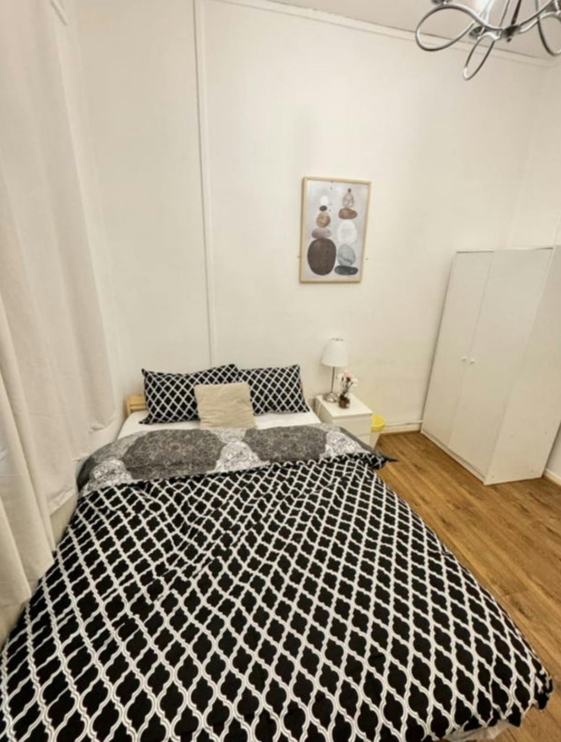 Private room for rent for £1,142 per month in London, Whitechapel Road