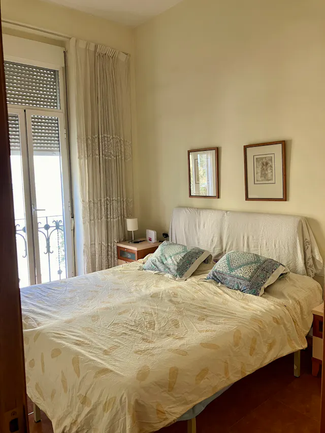 Private room in Carrer del Pintor Salvador Abril, Valencia (1660996) room image 1