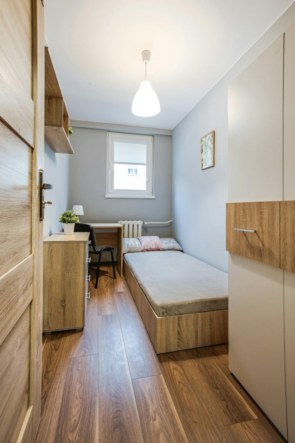 Ostrobramska, Warsaw preview