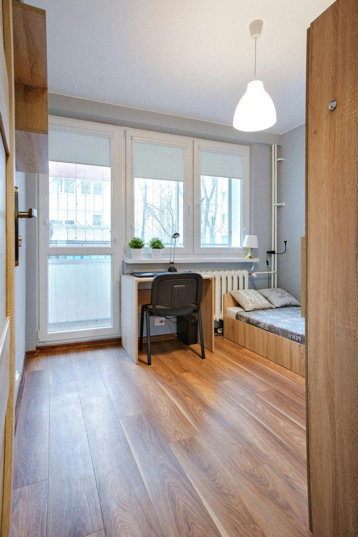 Ostrobramska, Warsaw preview