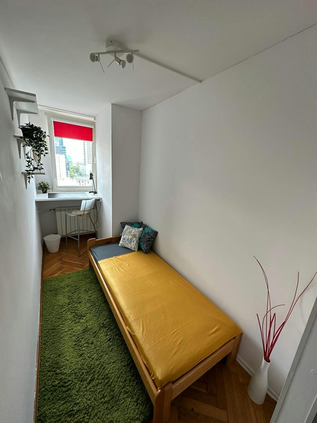 Icchoka Lejba Pereca, Warsaw preview