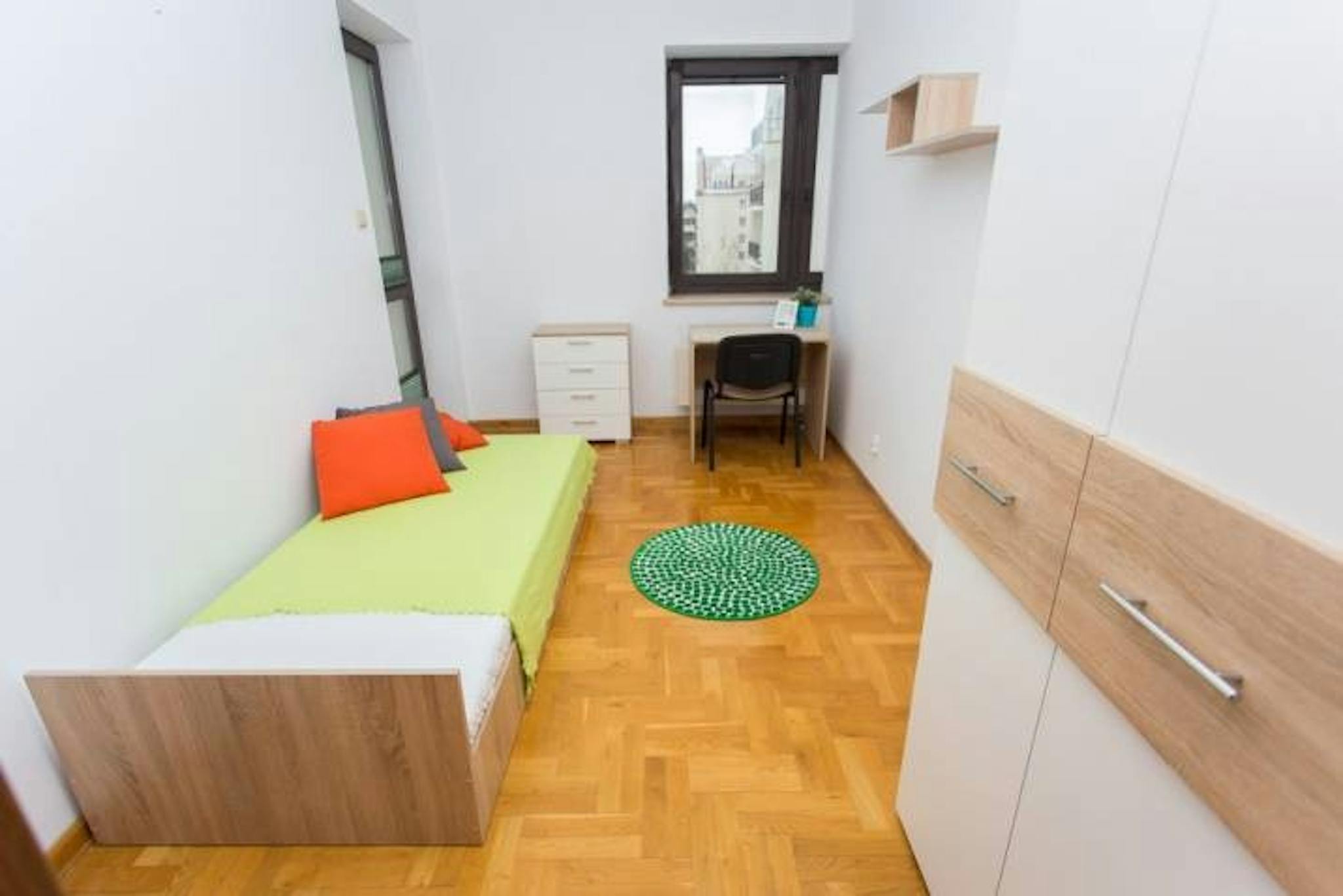 Pod Strzechą, Warsaw preview