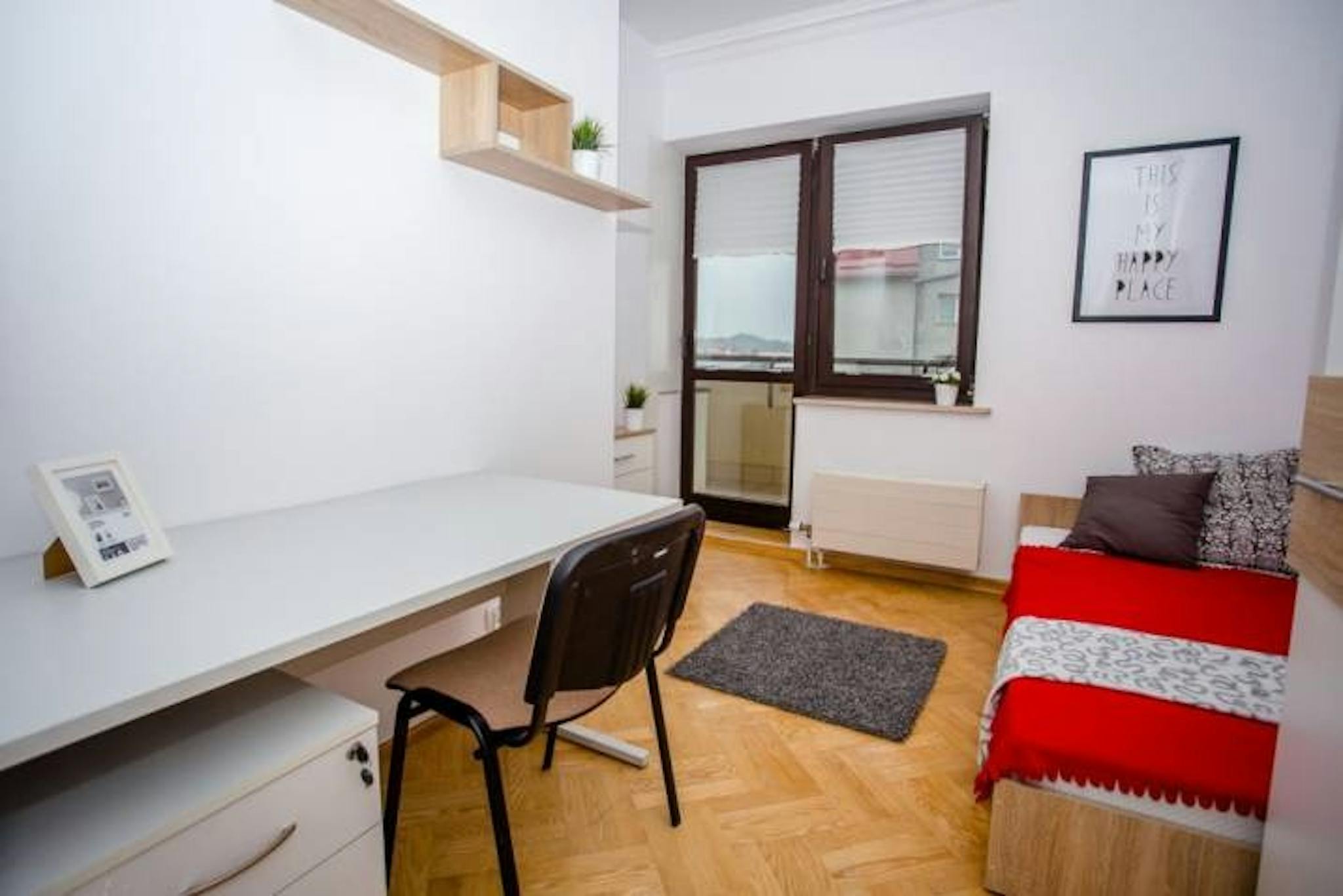 Pod Strzechą, Warsaw preview