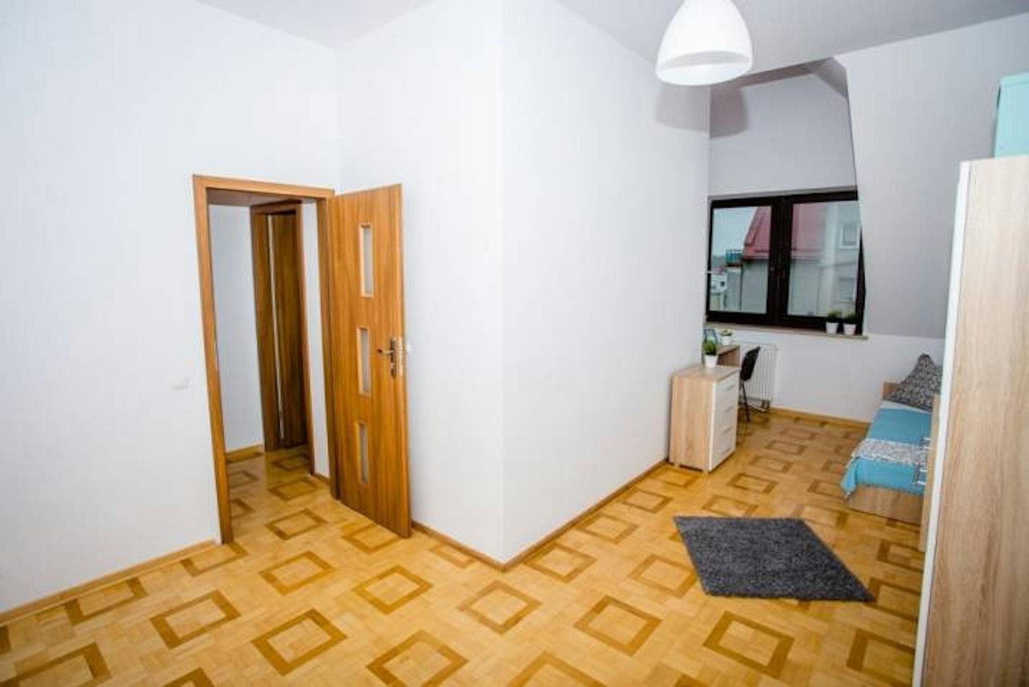 Pod Strzechą, Warsaw preview