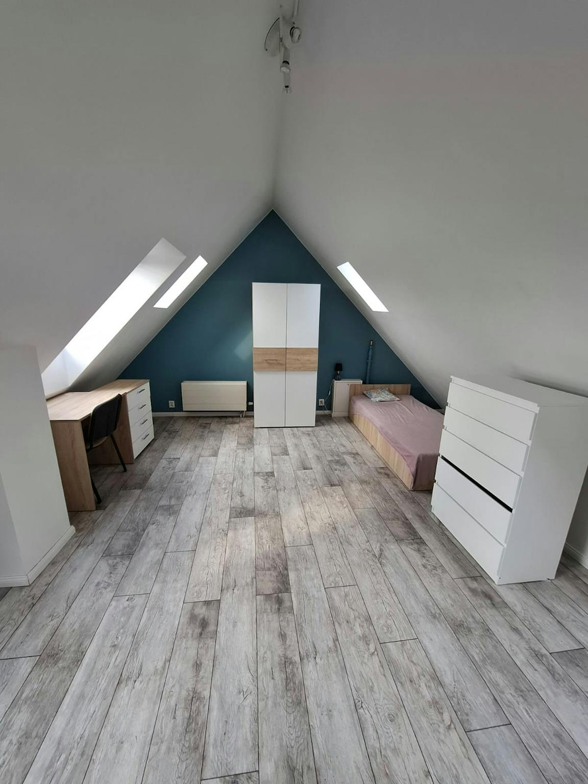 Pod Strzechą, Warsaw preview