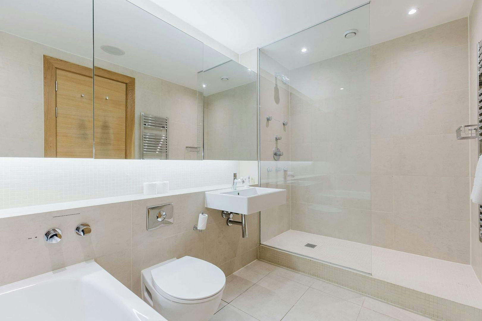 Apartment London, 2 beds — photo 4
