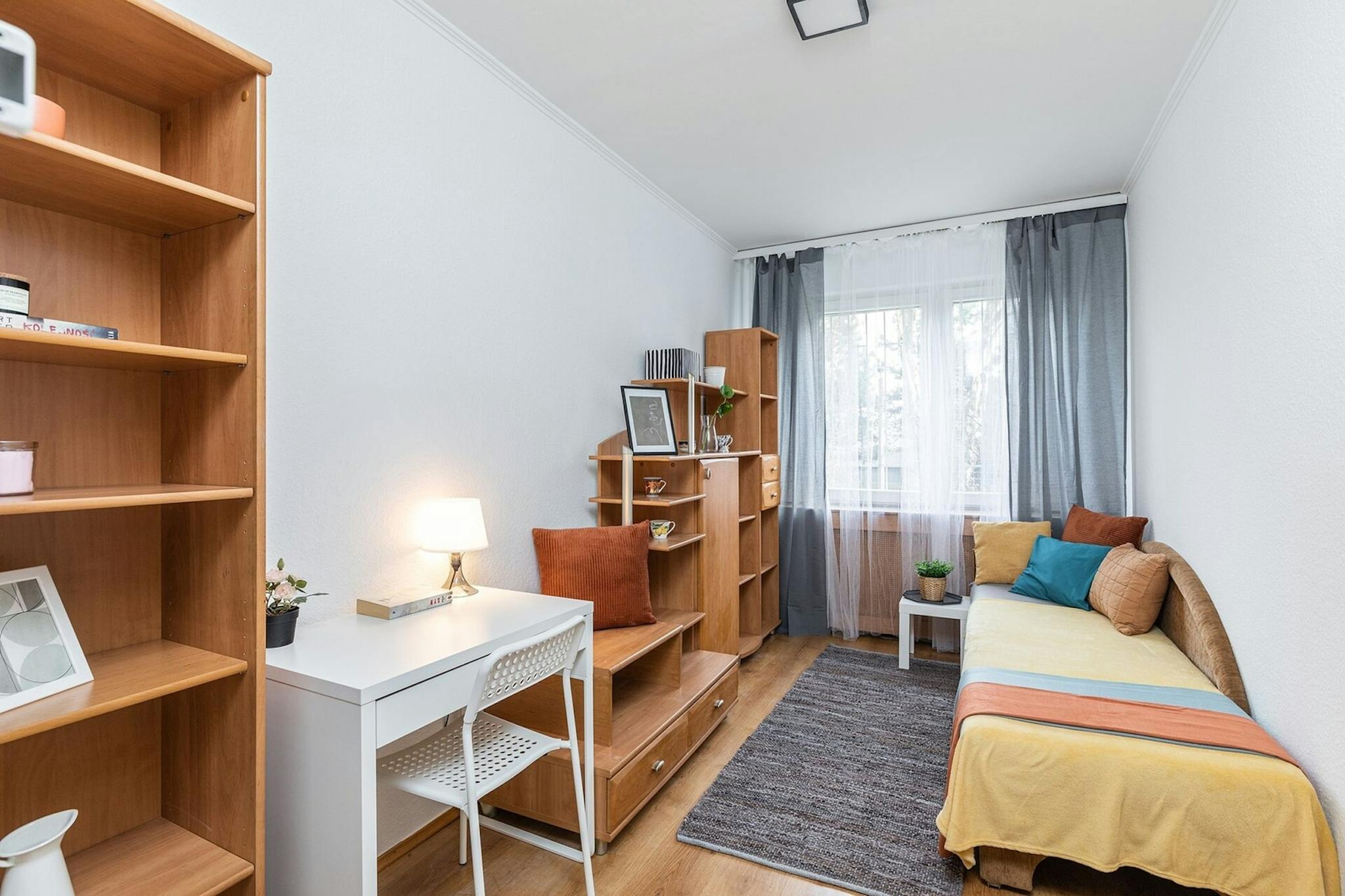 Pirenejska, Warsaw preview