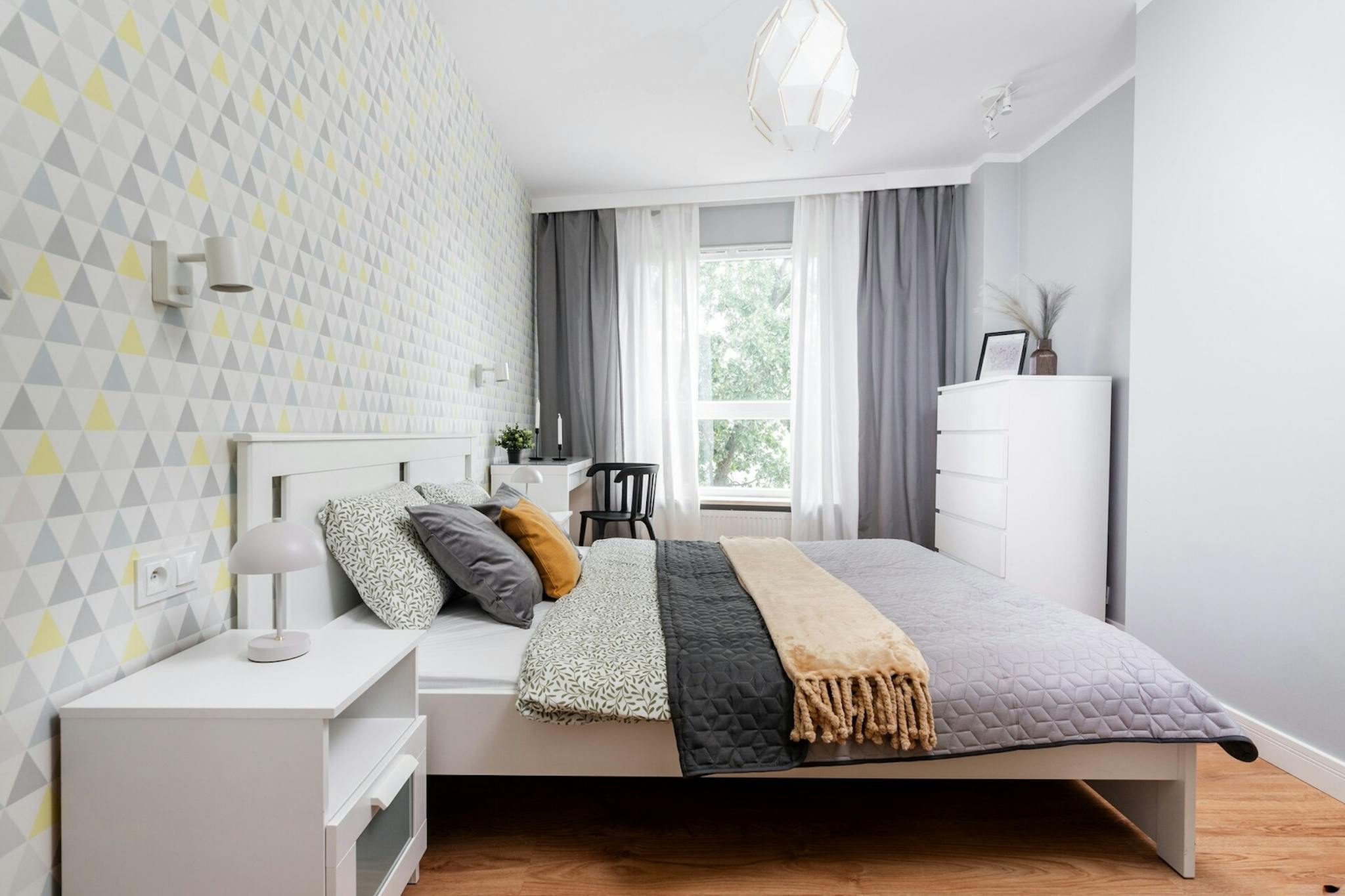 Dziatwy, Warsaw preview