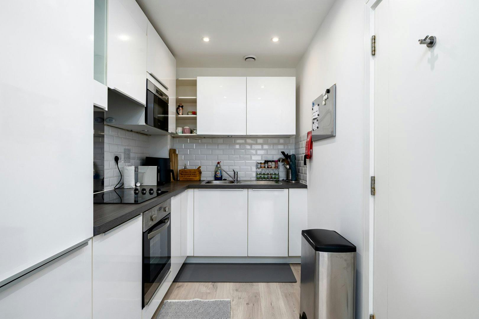 Apartment London, 1 bed — photo 9