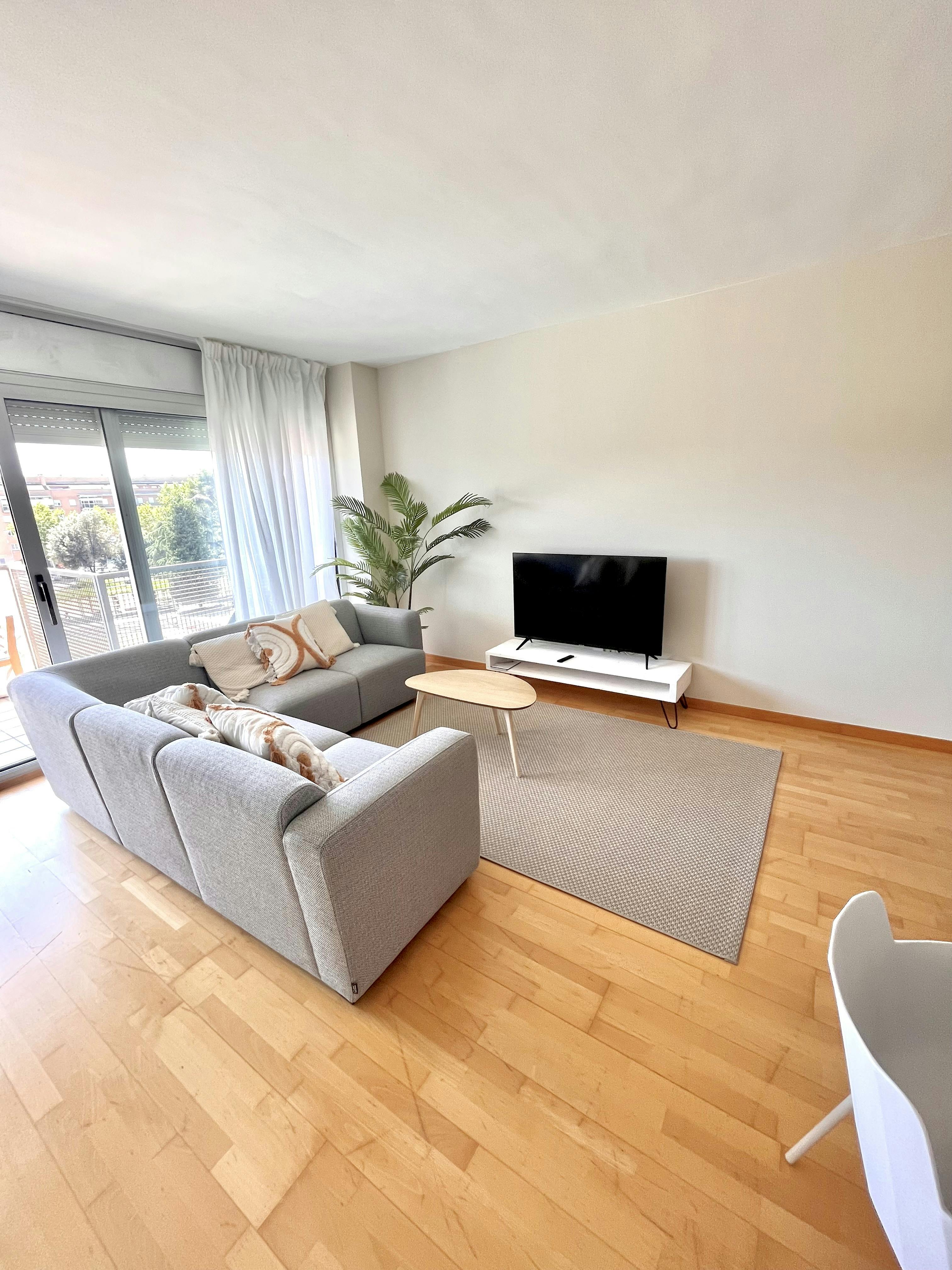 Chambre privée à louer pour 750 €/mois à Girona, Carrer d’Oriol Martorell i Codina