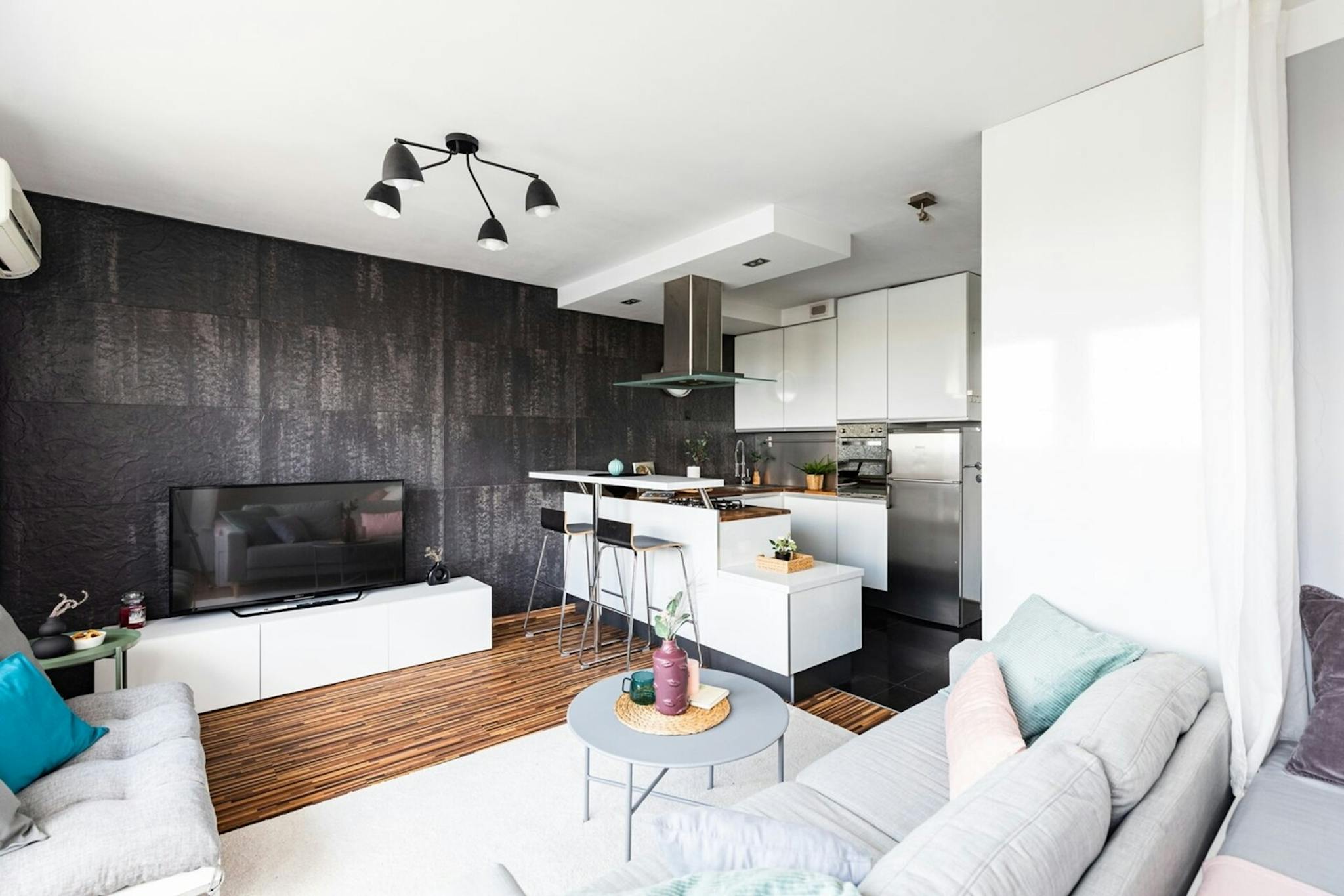 Mokotowska, Warsaw preview