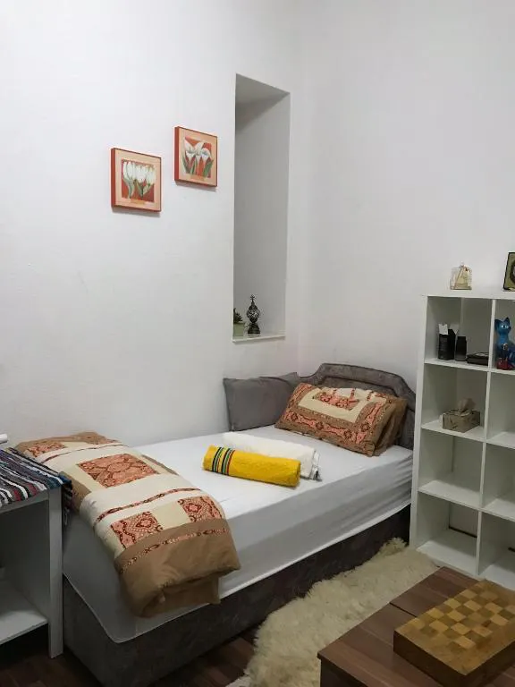 1-Bedroom Apartment in Dresdner Straße, Leipzig (1661551) ROOM