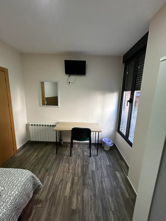 Private room in Calle Tarifa, León (1661583) room image 5