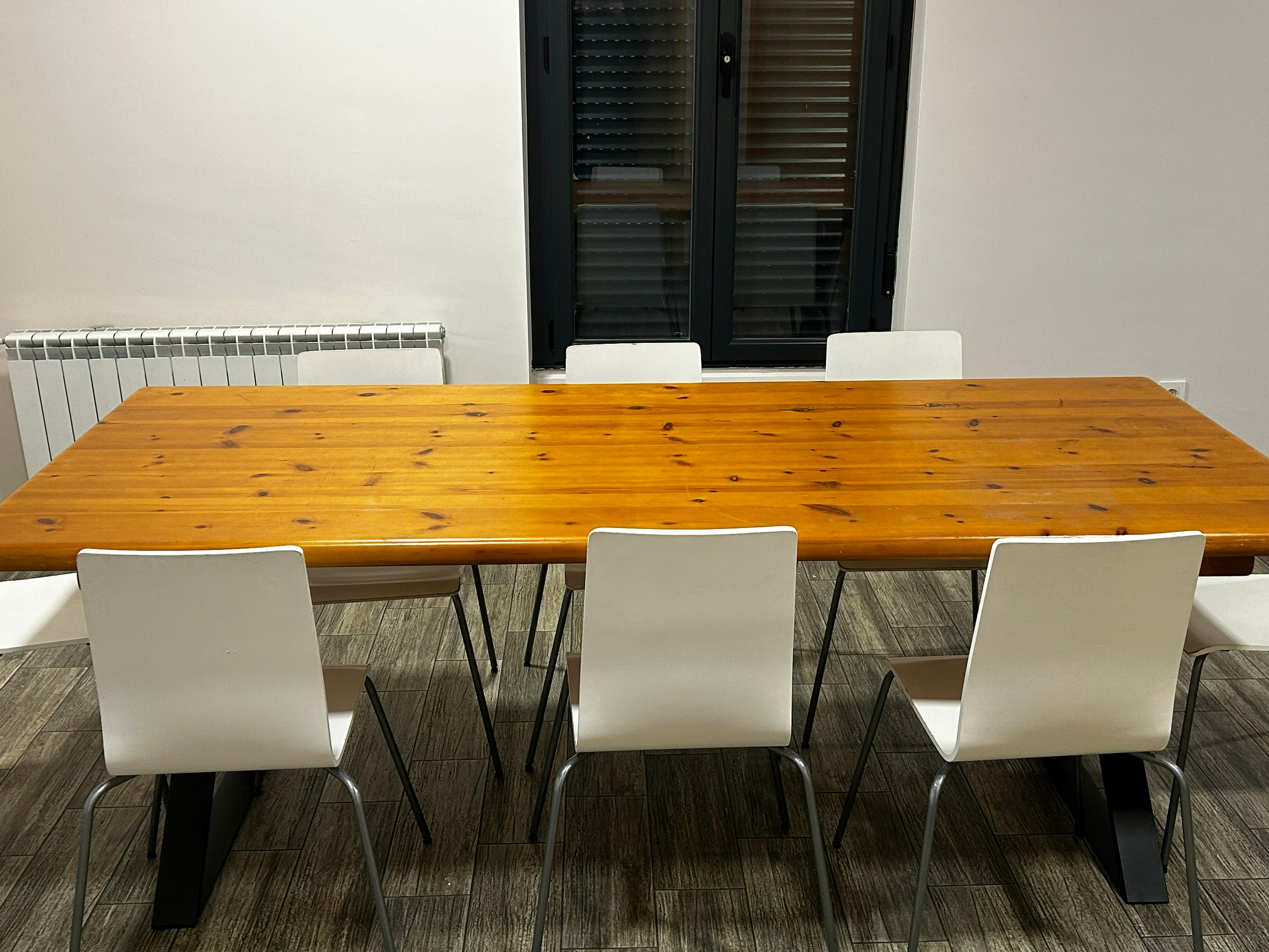 Single room León, 1 bed, 10m² — photo 2