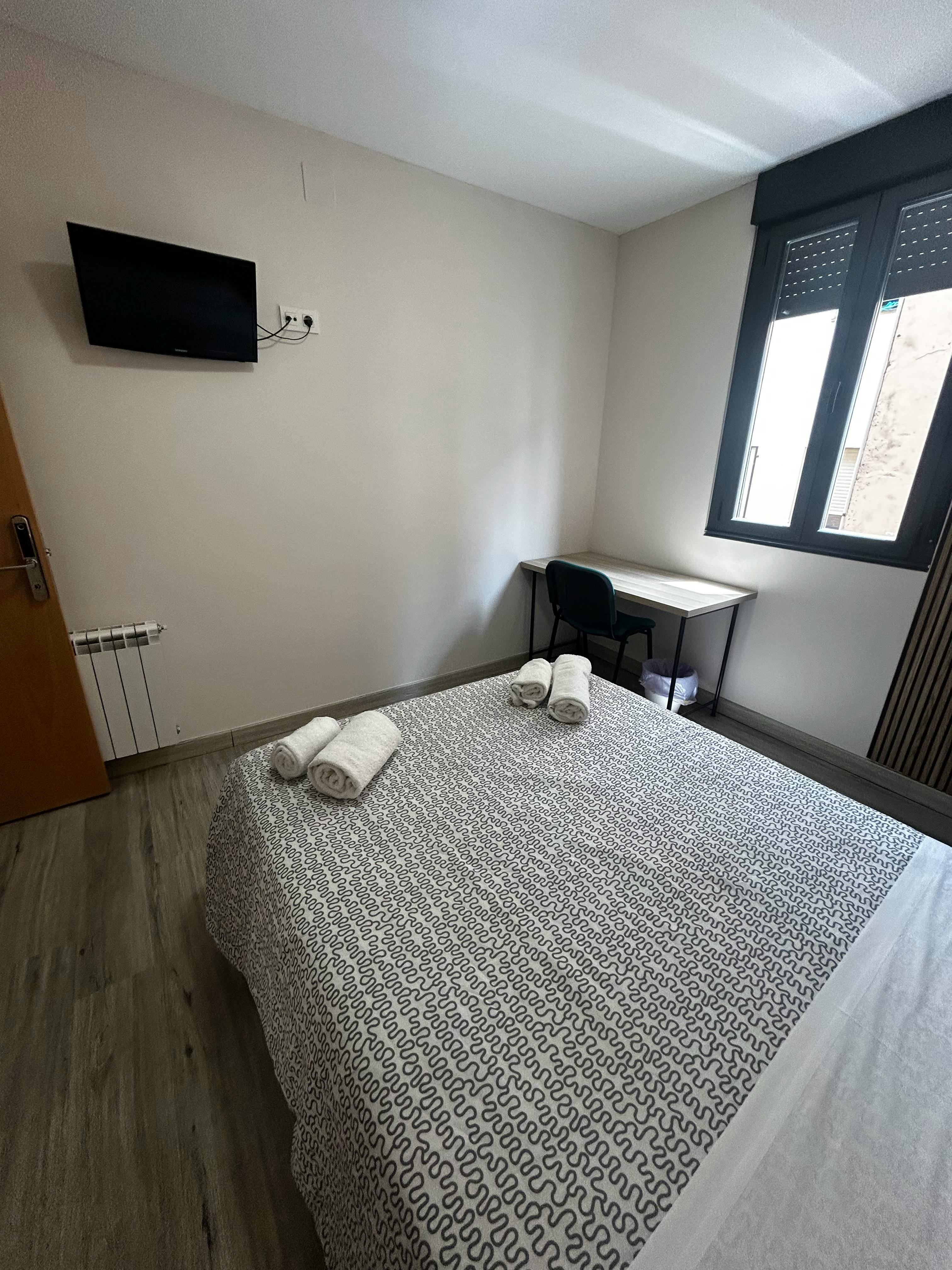 Single room León, 1 bed, 14m² — photo 2