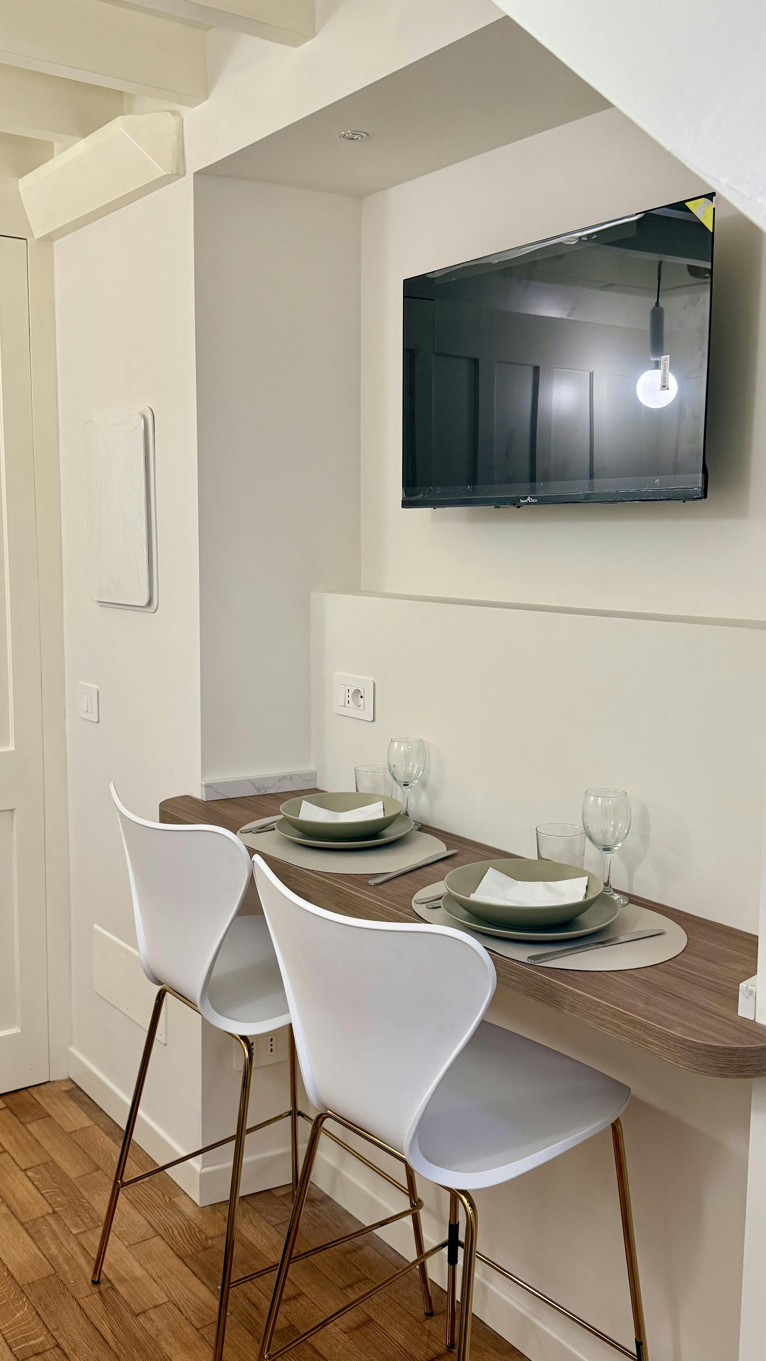 Apartment for rent for €2,000 per month in Milan, Via Giovanni Randaccio