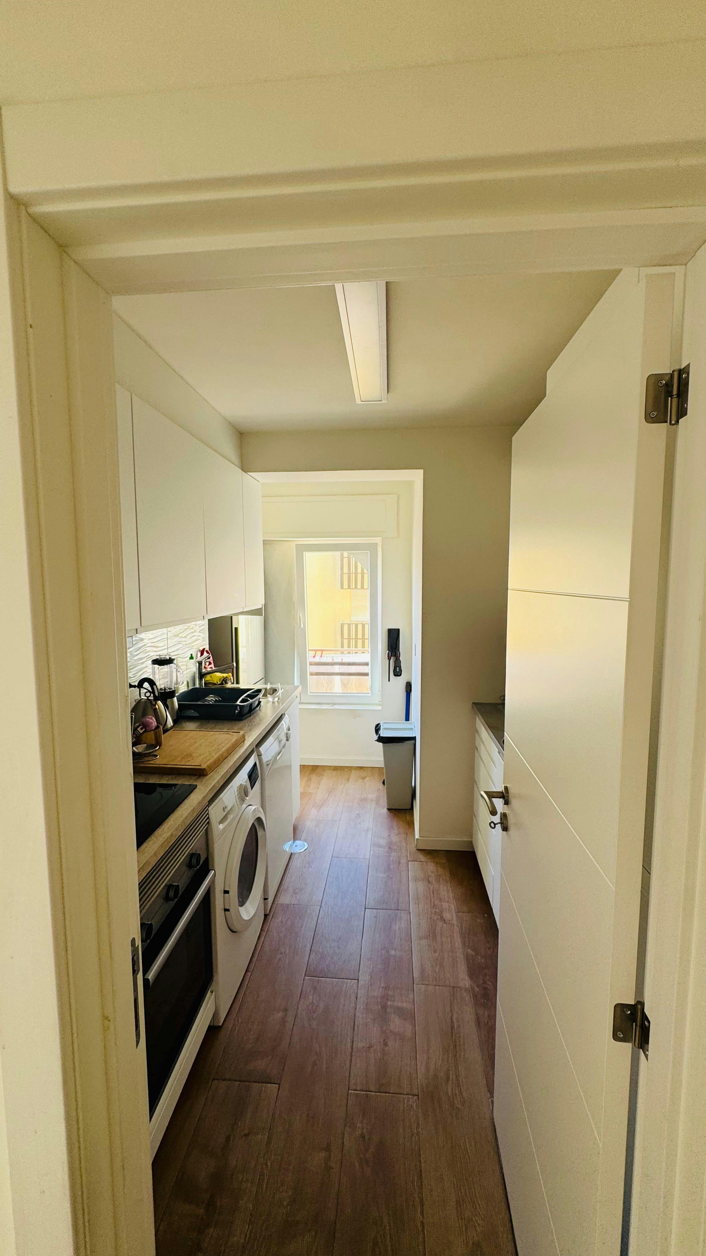 Lägenhet att hyra för 1 300 € i månaden i Carcavelos, Rua Luís de Camões