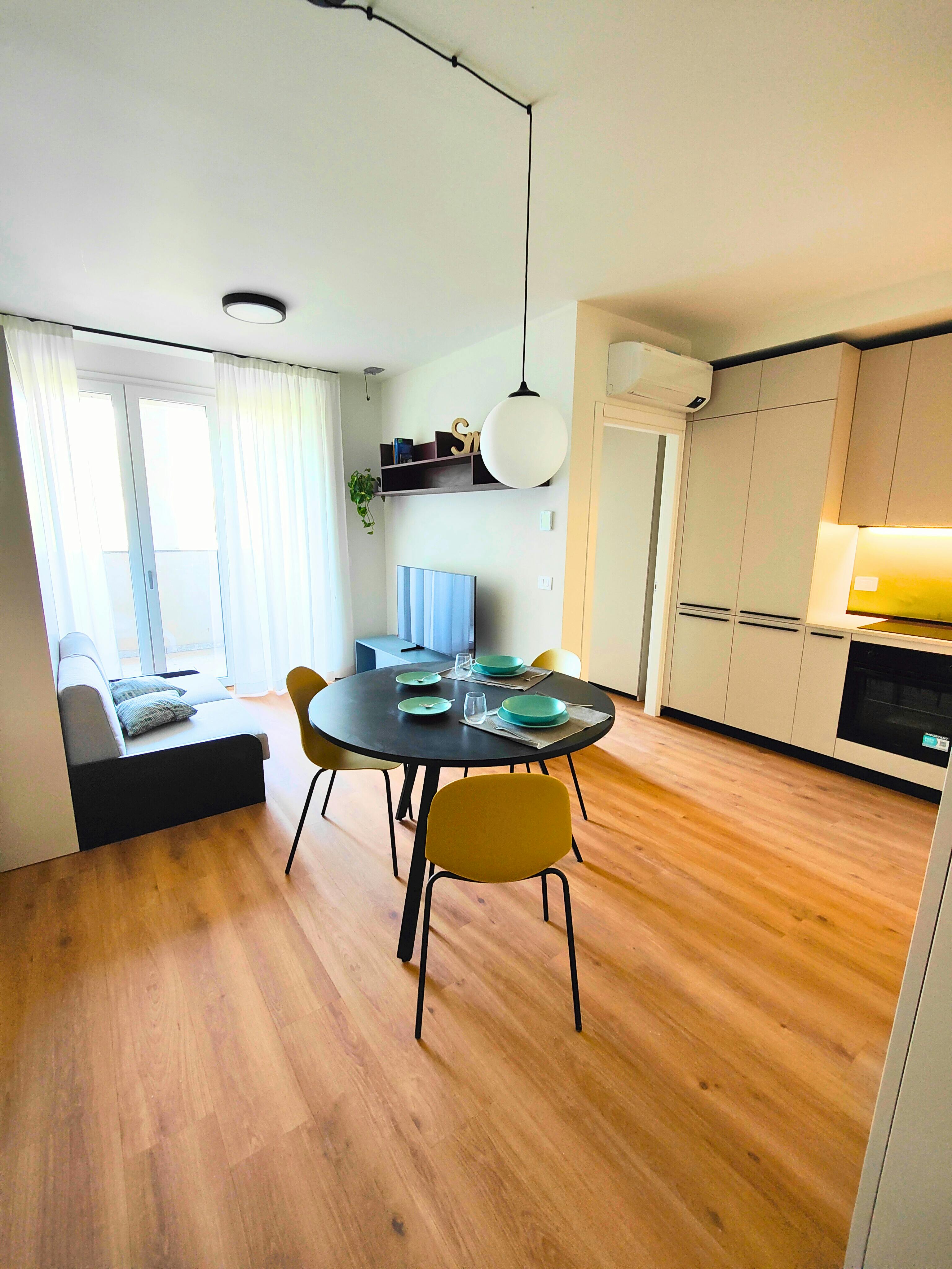 Студия сдается в аренду за 1 430 € в месяц в Milan, Via Tucidide