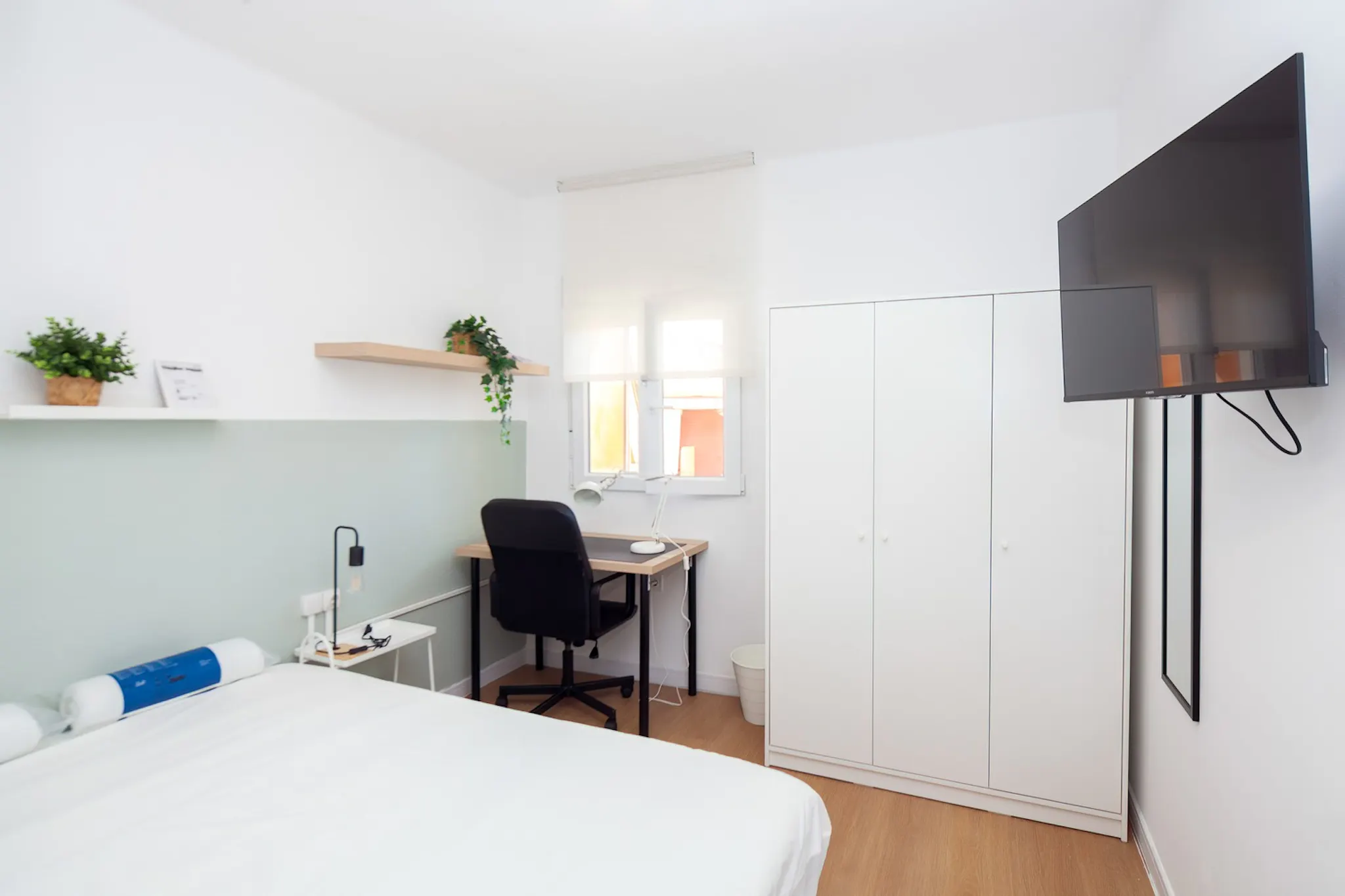 Carrer de l'Orient, Valencia preview