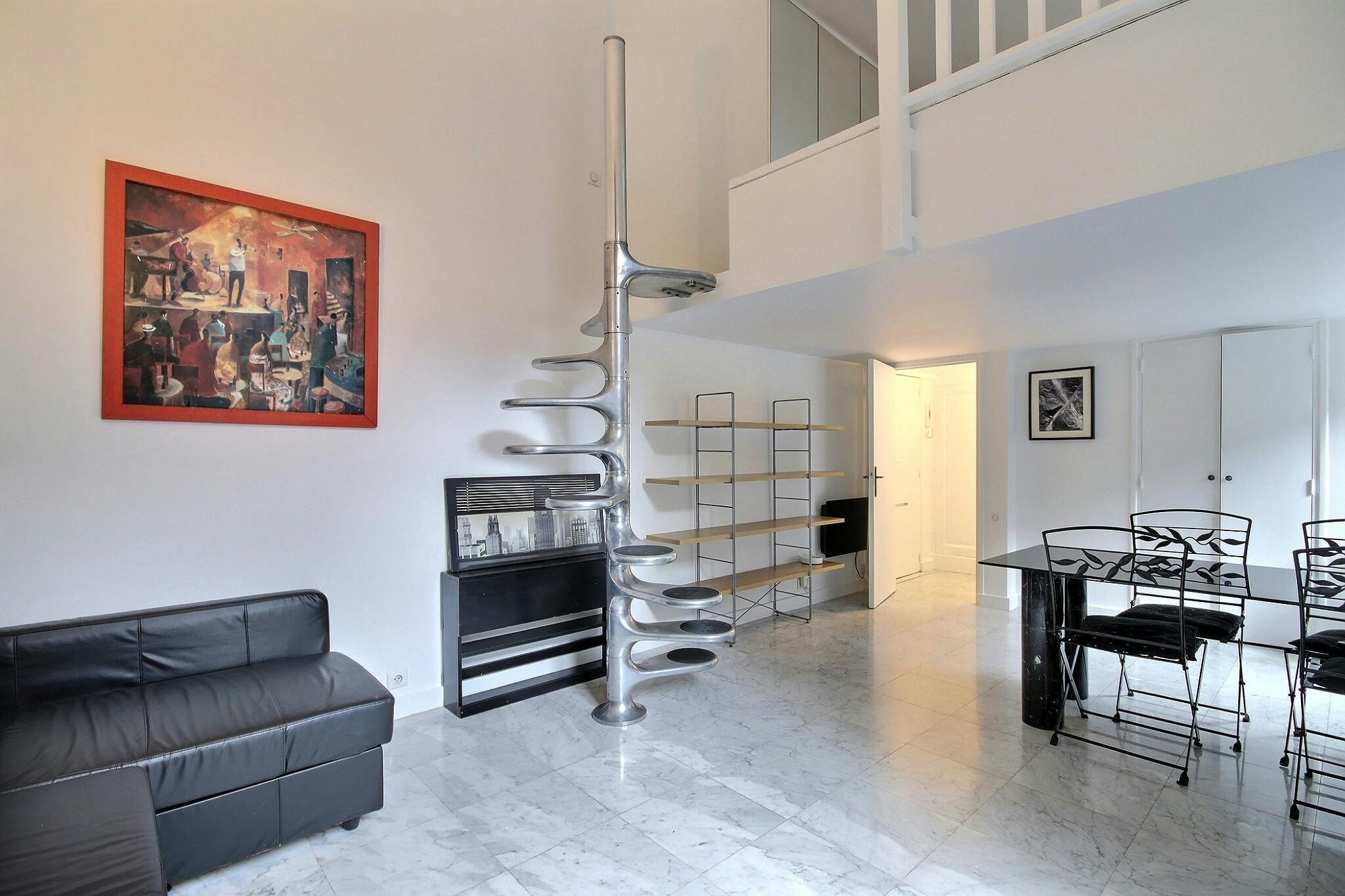 Avenue Victor Hugo, Paris preview