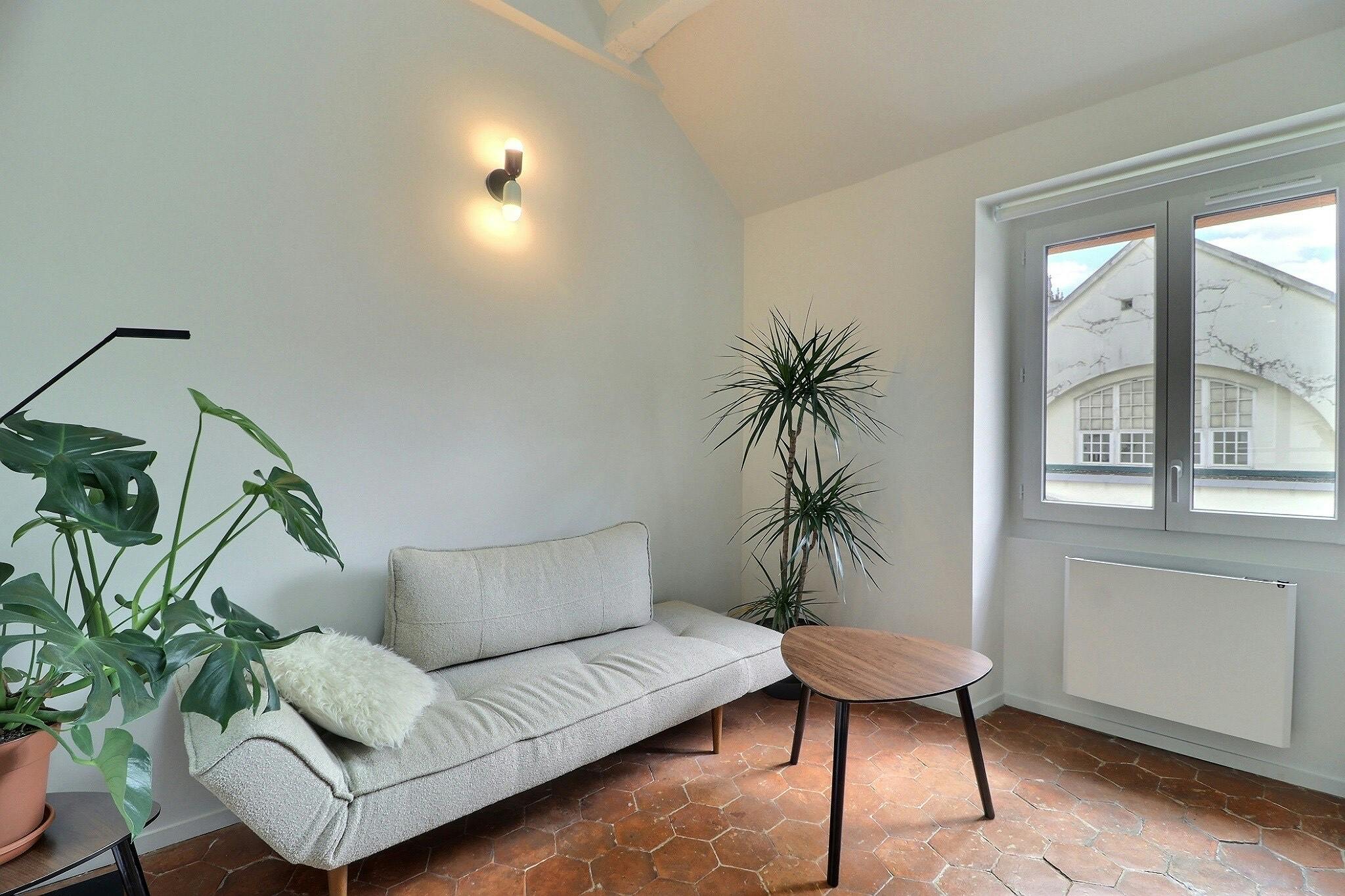 Rue des Feuillantines, Paris preview