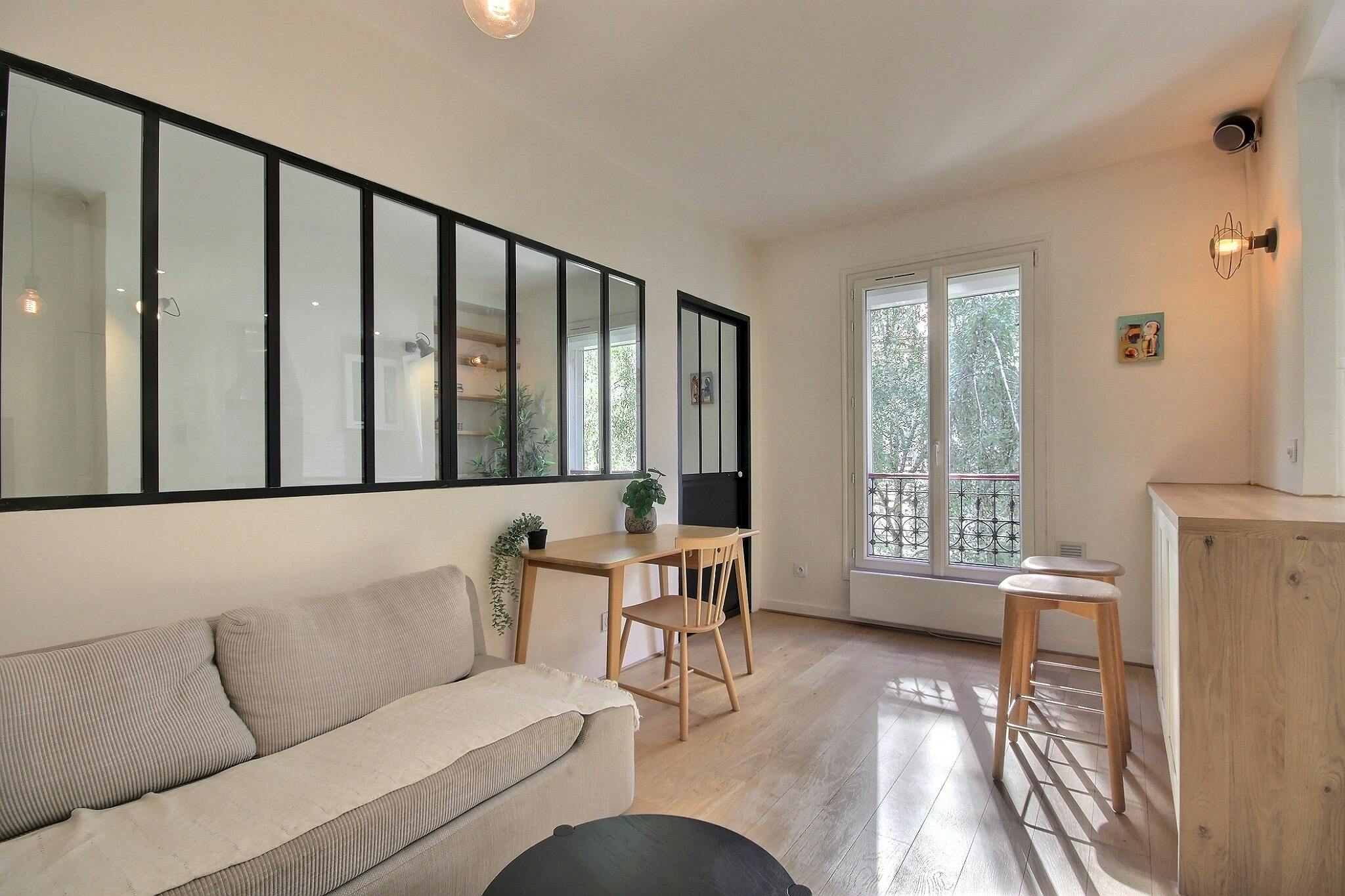 Rue des Saules, Paris preview