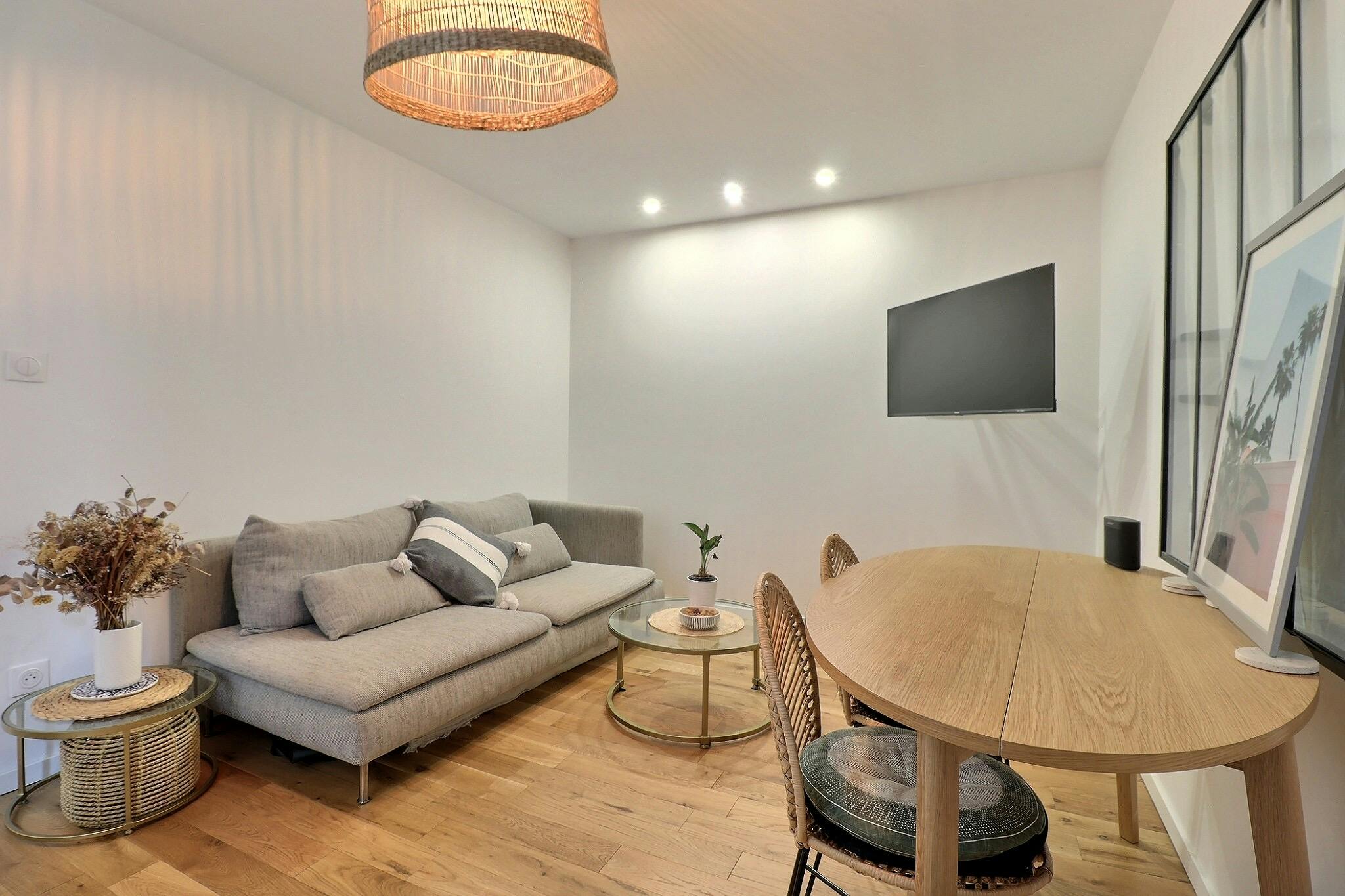 Apartment for rent for €1,766 per month in Paris, Rue Guy Môquet