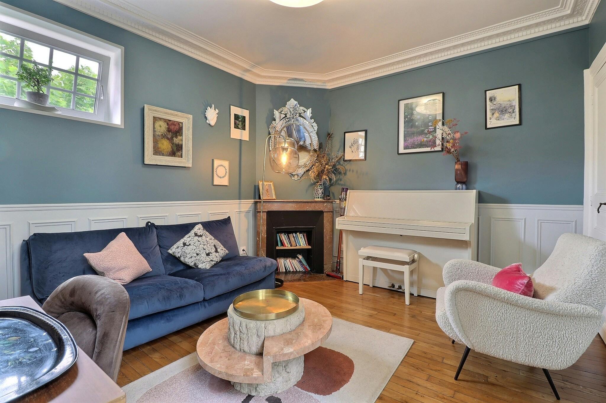 Apartment for rent for €2,001 per month in Paris, Rue Camille Tahan