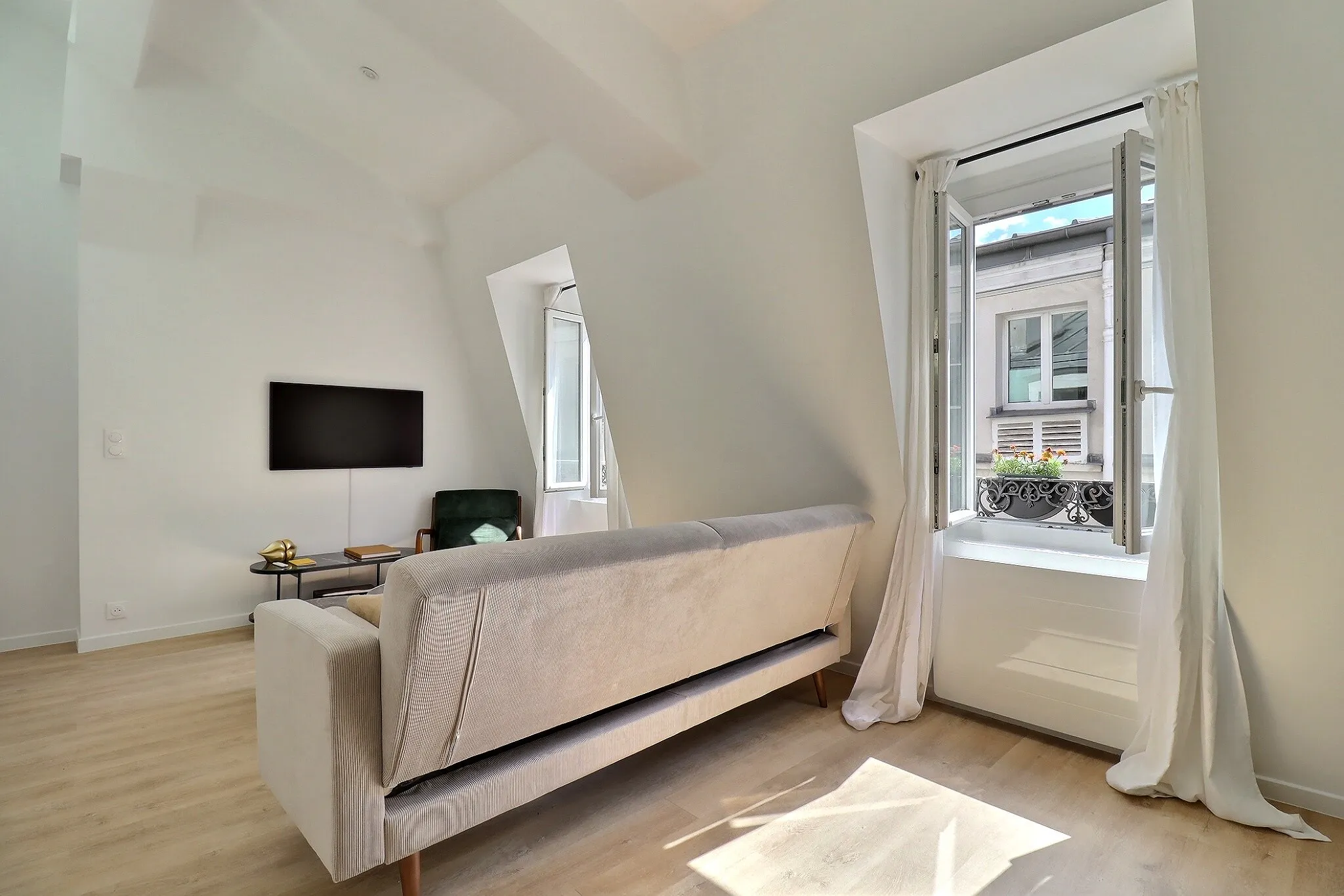 1-Bedroom Apartment in Rue Bayen, Paris (1661749) ROOM 3