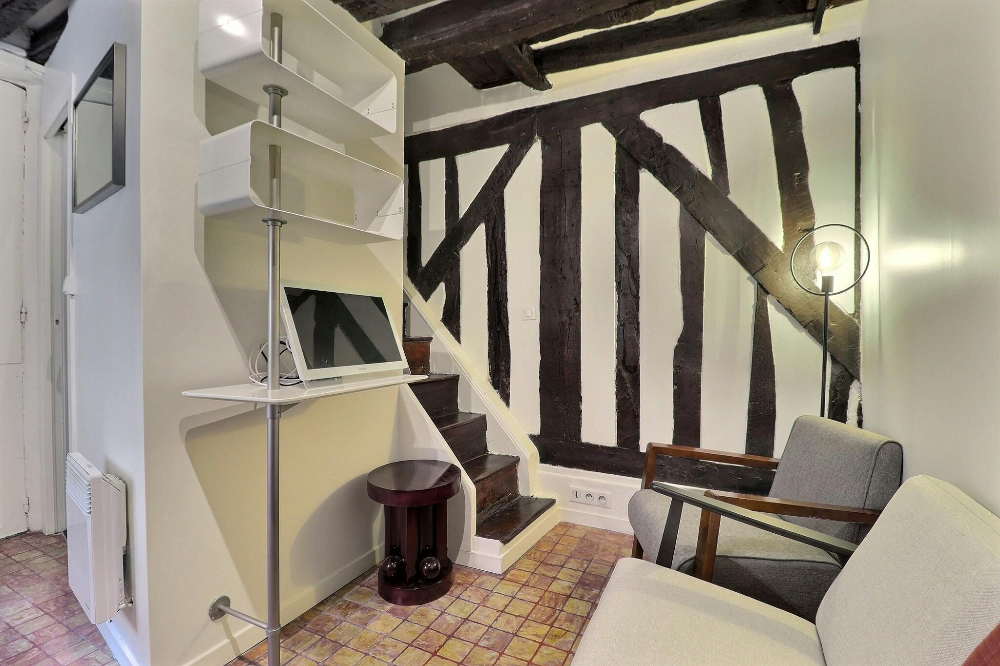 Apartment for rent for €1,605 per month in Paris, Rue Charlot