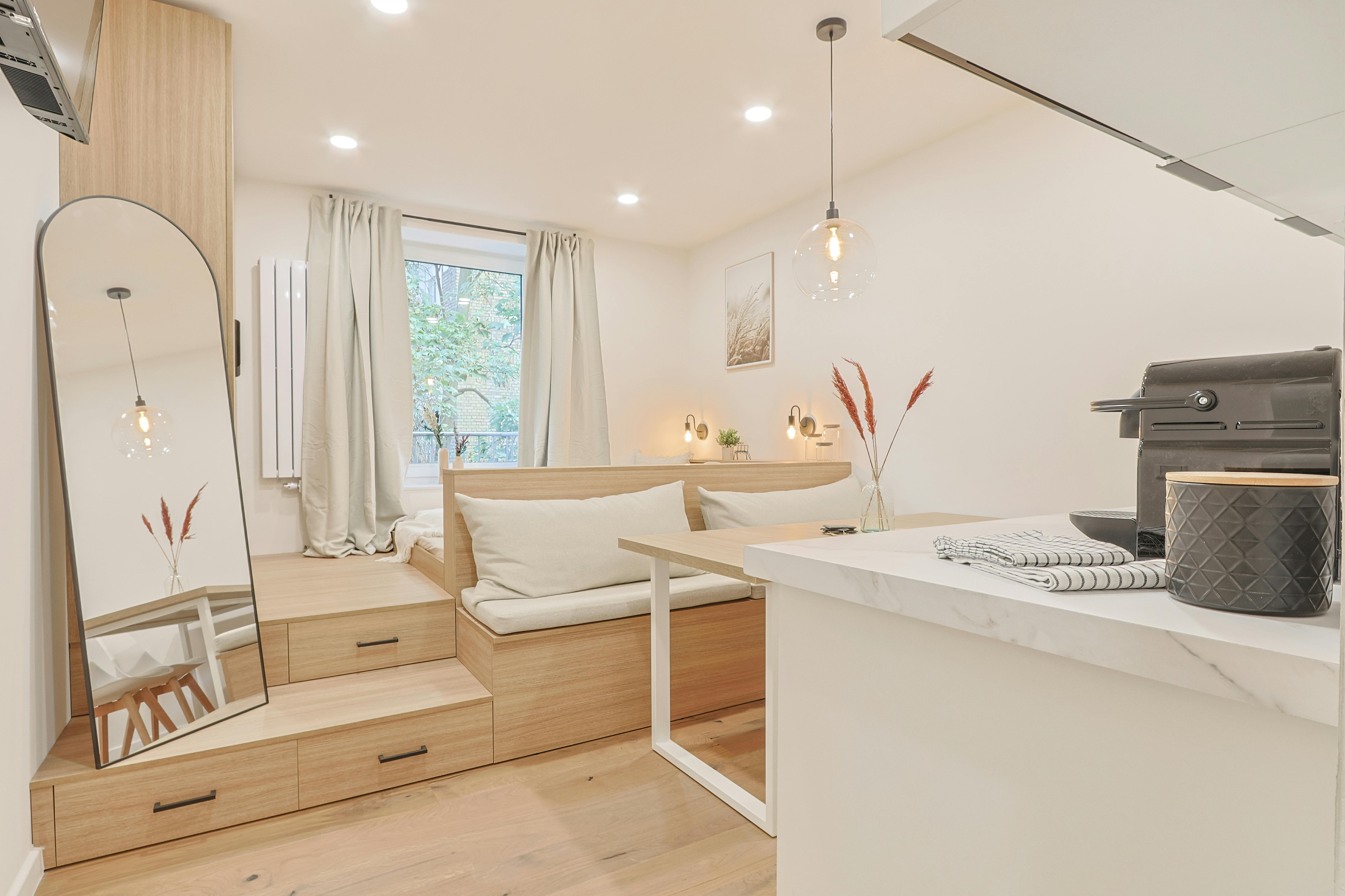 Studio for rent for €1,050 per month in Düsseldorf, Benedikt-Schmittmann-Straße