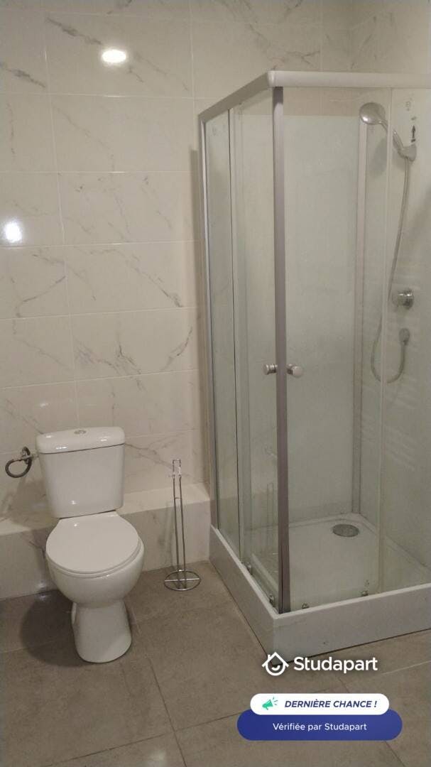 House for rent on Rue Félix Eboué, Marseille - Radharc 5