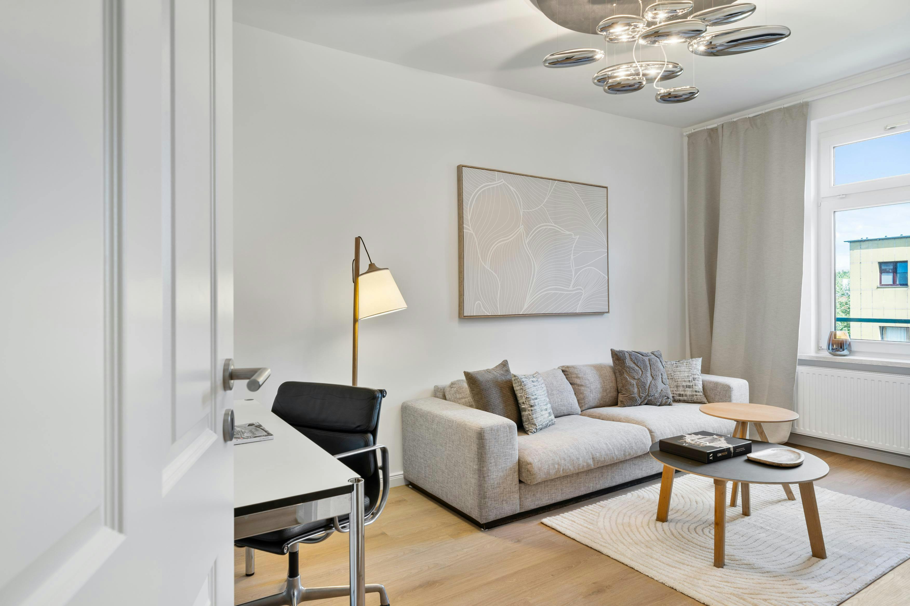 Apartment for rent for €1,990 per month in Hamburg, Hardenstraße