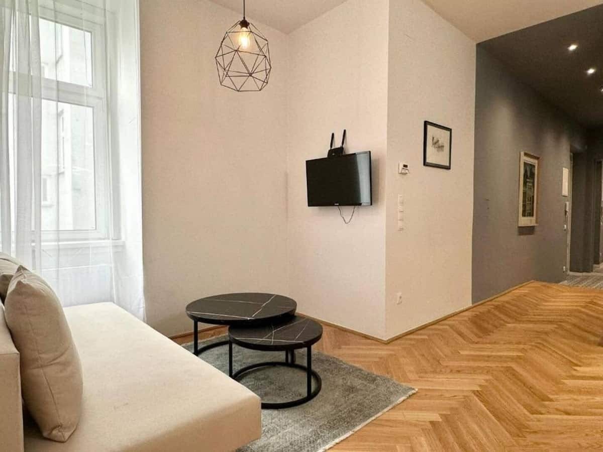 Apartment Vienna, 1 bed — photo 1