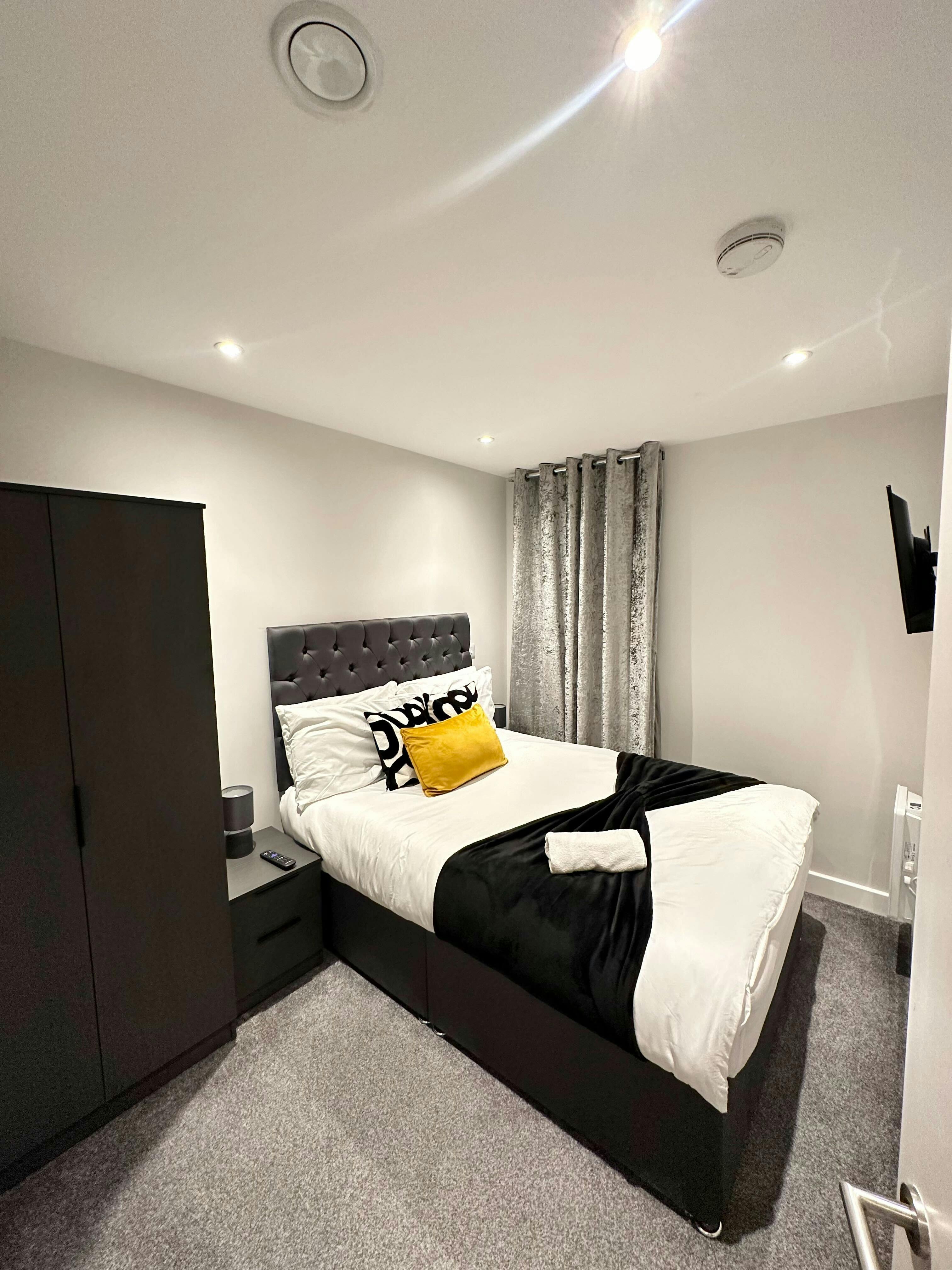 Apartment Salford, 2 beds — photo 17