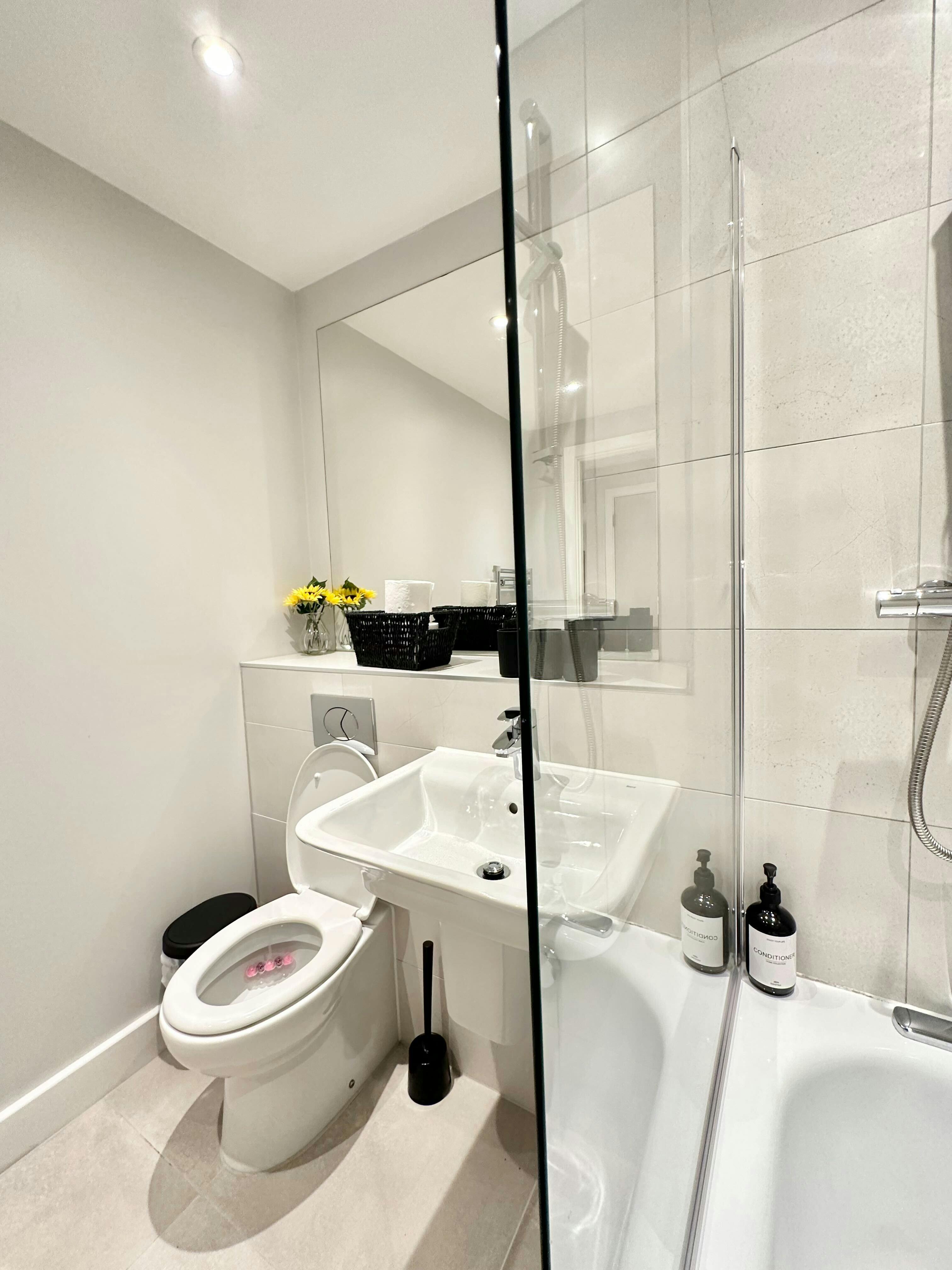Apartment Salford, 2 beds — photo 15