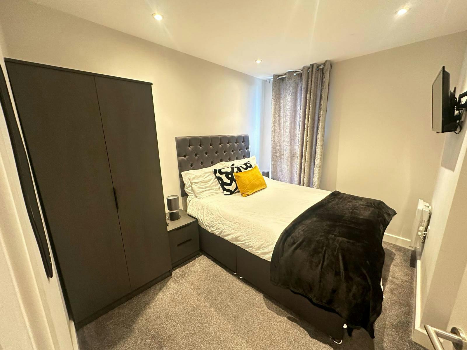 Apartment Salford, 2 beds — photo 2