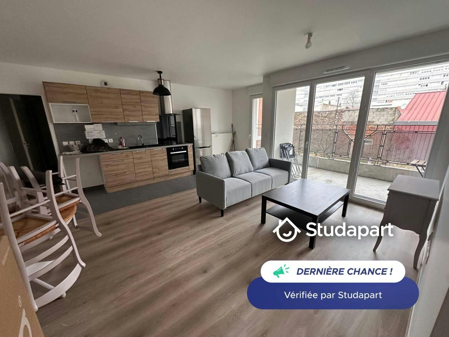 公寓 正在以 €2,300 的月租出租，其位于 Gennevilliers, Rue Basly