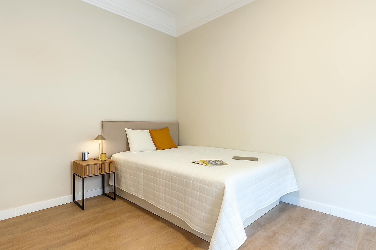 Private room for rent for €795 per month in Madrid, Calle de las Mártires Concepcionistas