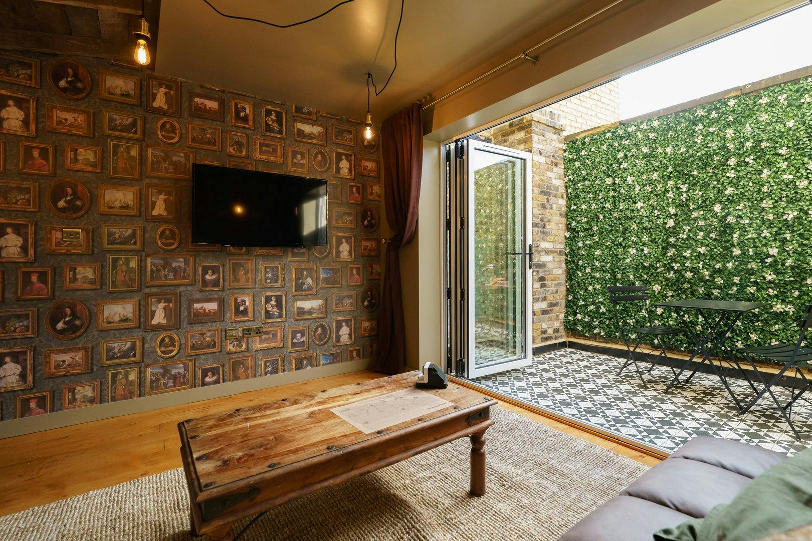 preview gallery tile