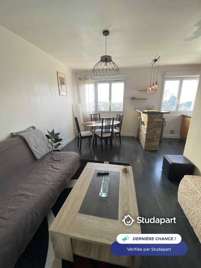 公寓 正在以 €758 的月租出租，其位于 Nantes, Rue de la Prière