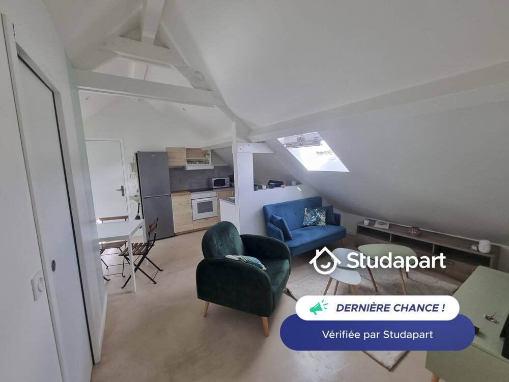 公寓 正在以 €990 的月租出租，其位于 Montereau-Fault-Yonne, Rue de Varennes