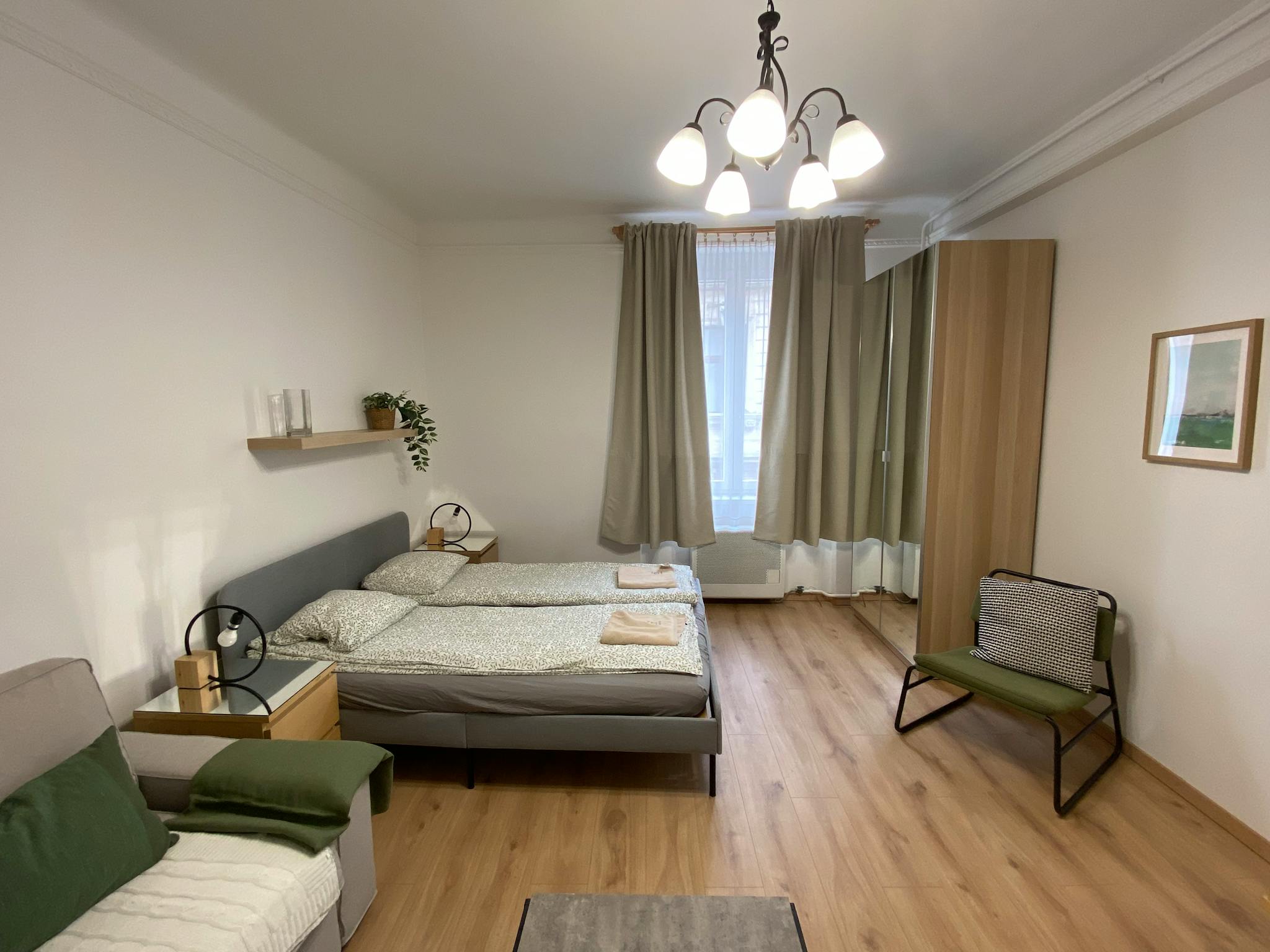 Régi posta utca, Budapest preview