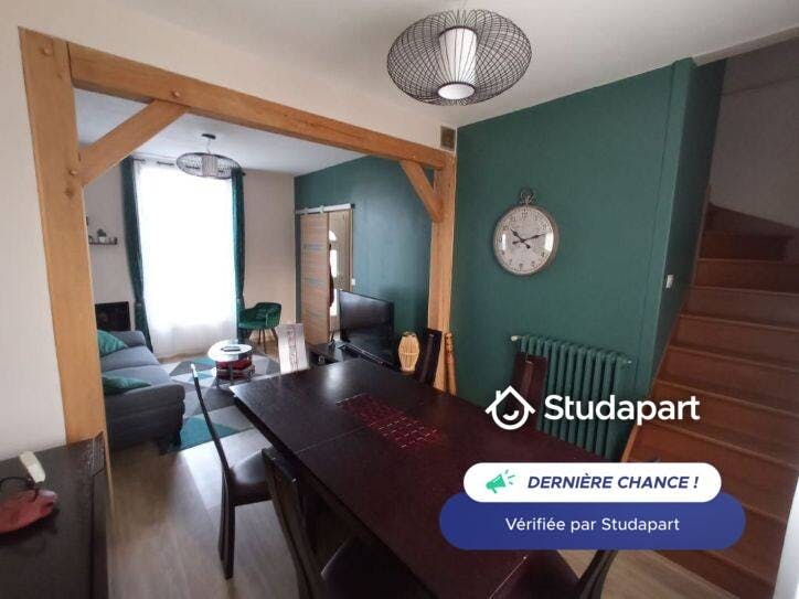 Private room for rent for €600 per month in Livry-Gargan, Avenue Anatole France