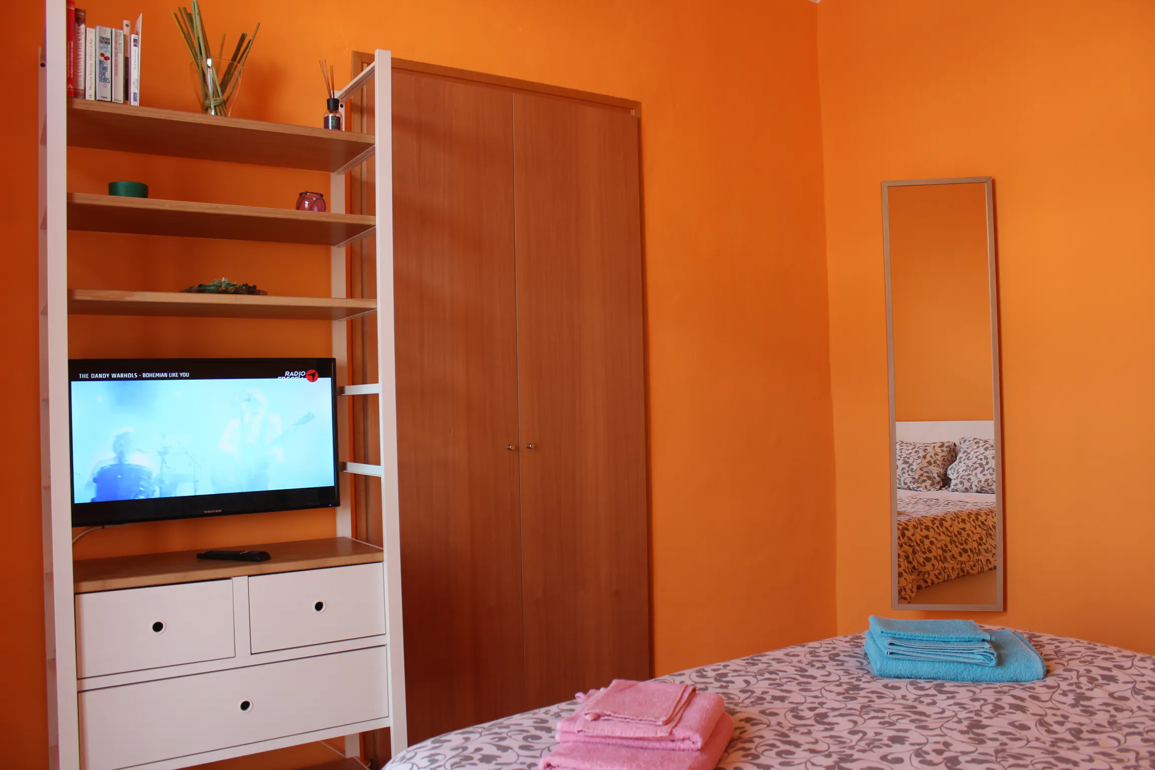 1-Bedroom Apartment in Lungo Dora Firenze, Turin (1662550) ROOM 2