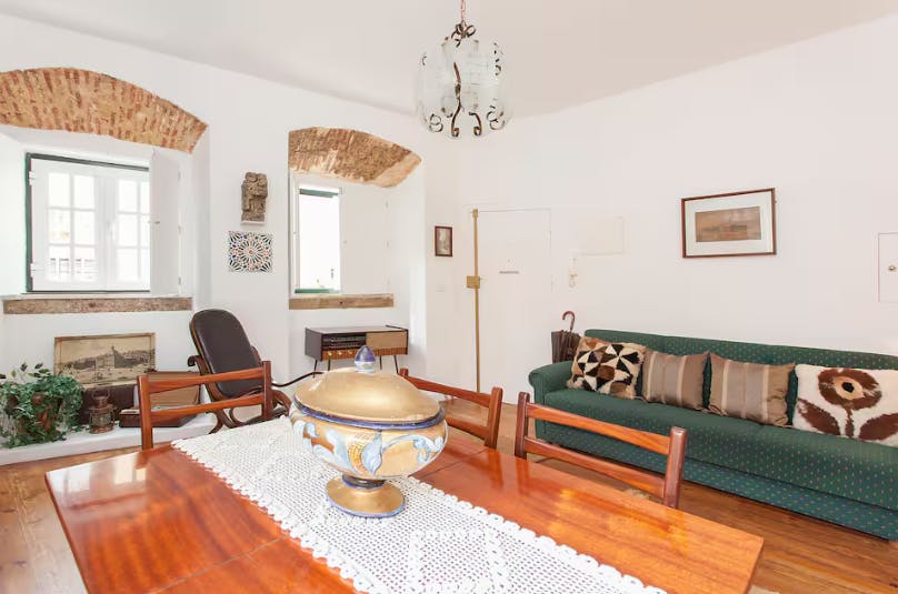 Apartment for rent for €1,100 per month in Lisbon, Calçada do Forte