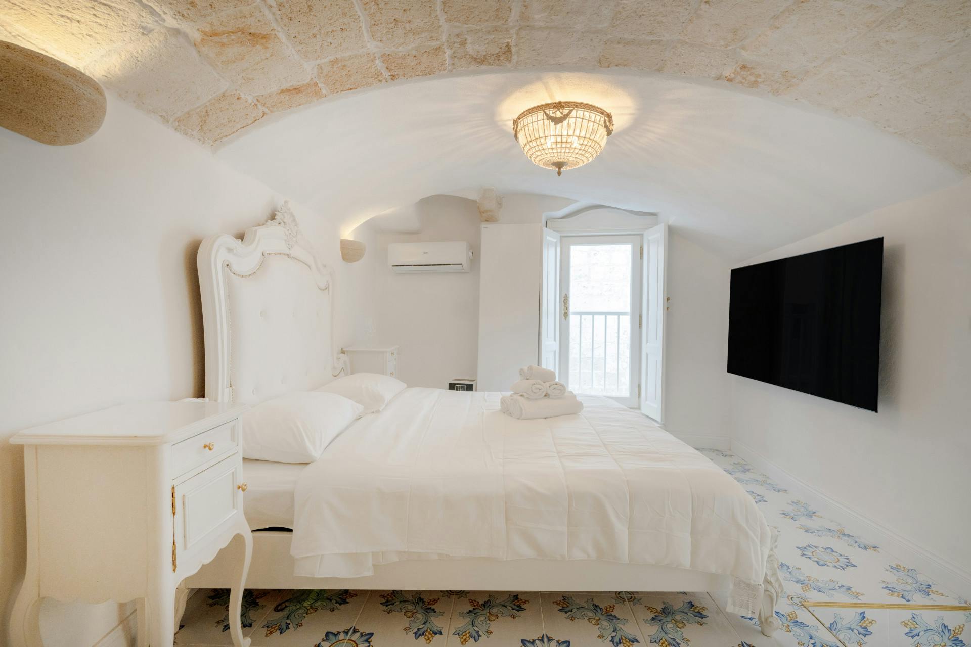 House for rent for €1,000,000 per month in Monopoli, Via San Leonardo