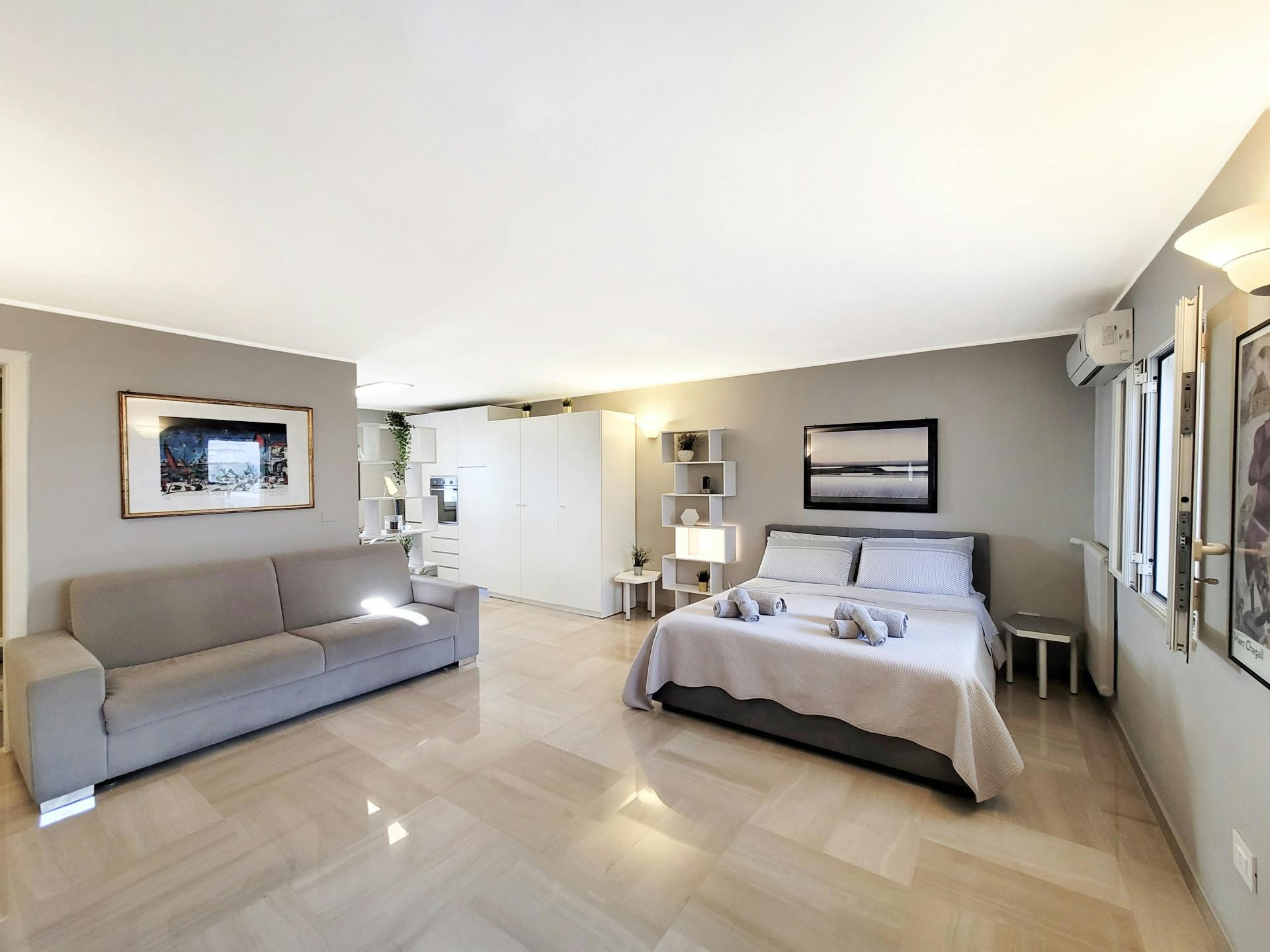 House for rent for €1,000,000 per month in Bari, Via Giuseppe Bozzi