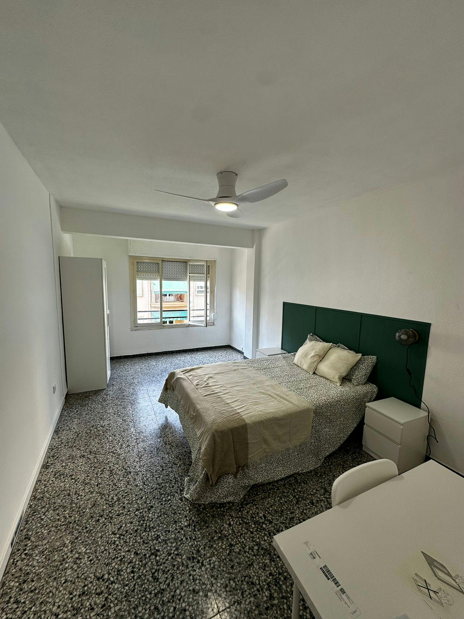 Calle Alberola, Alicante (Alacant) preview